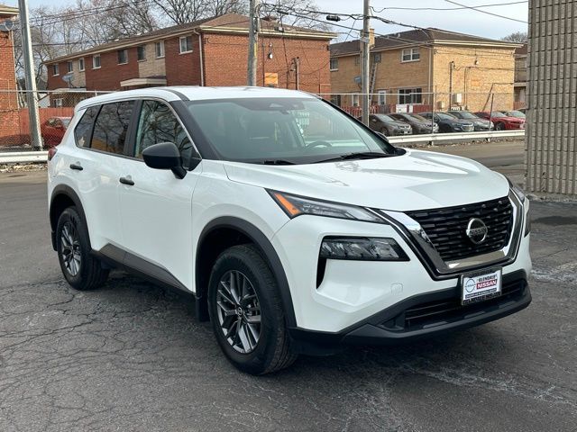 2021 Nissan Rogue S photo 2