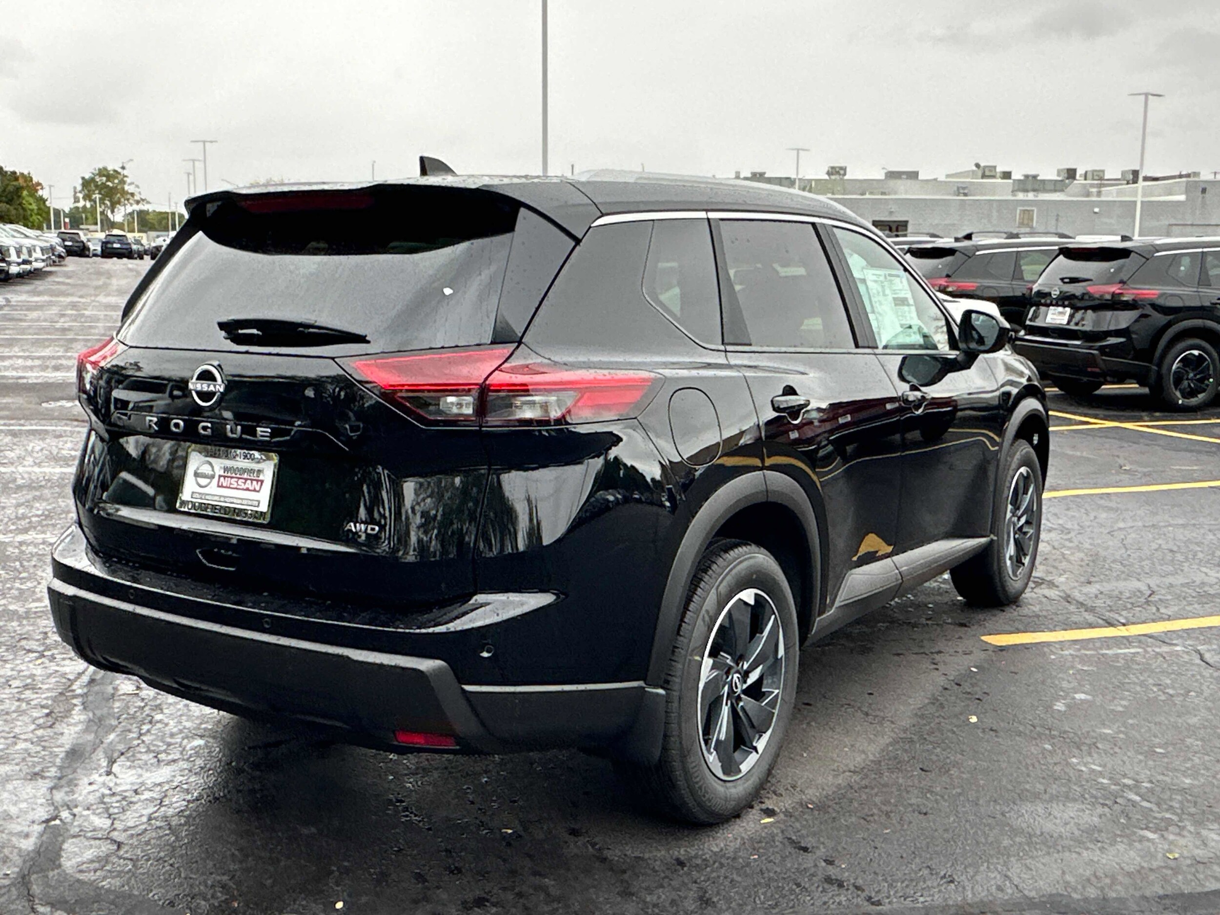 2026 Nissan Rogue SV photo 4