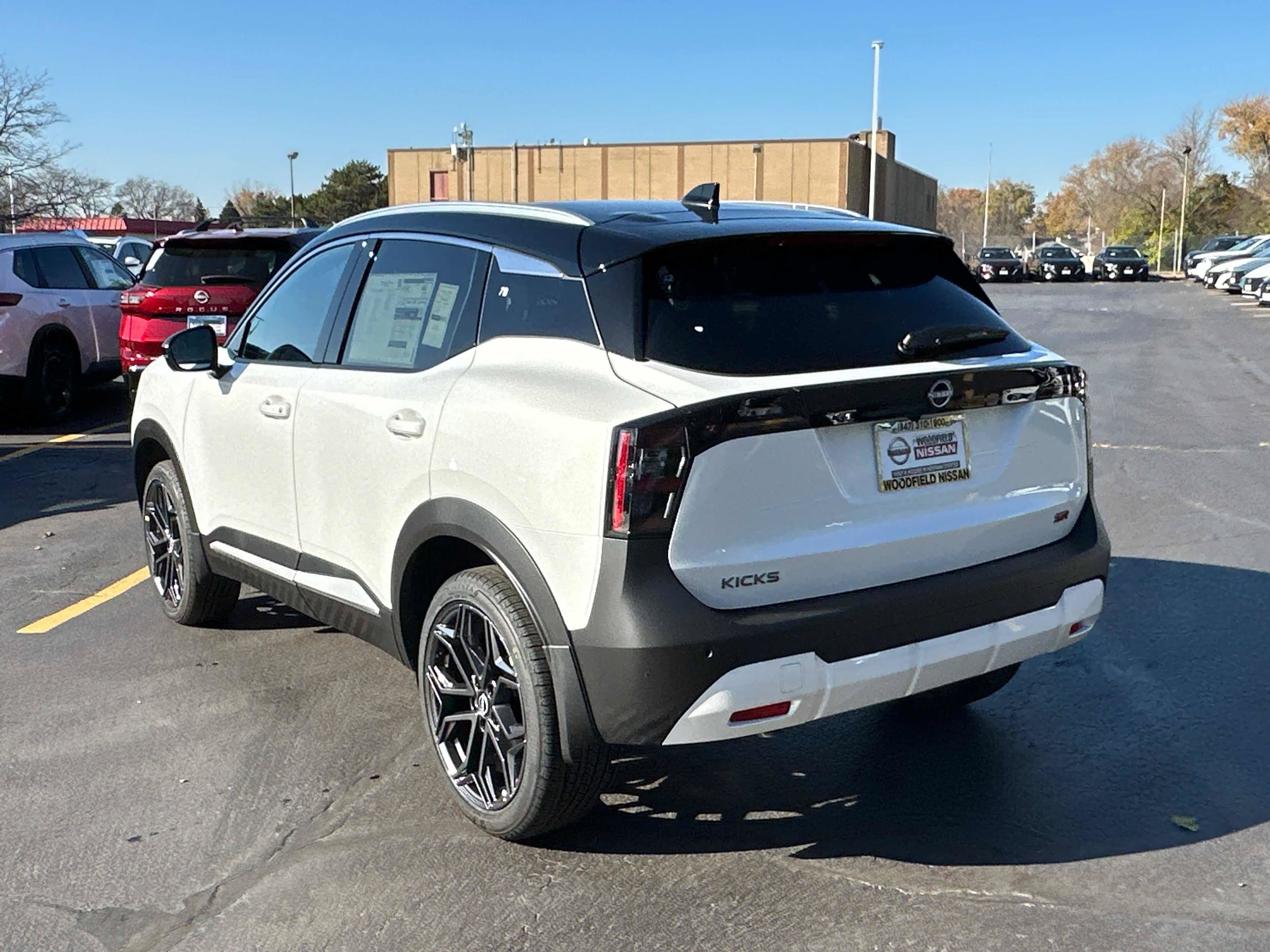 2026 Nissan KICKS SR - Photo 5