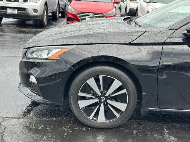 2022 Nissan Altima 2.5 SV photo 6