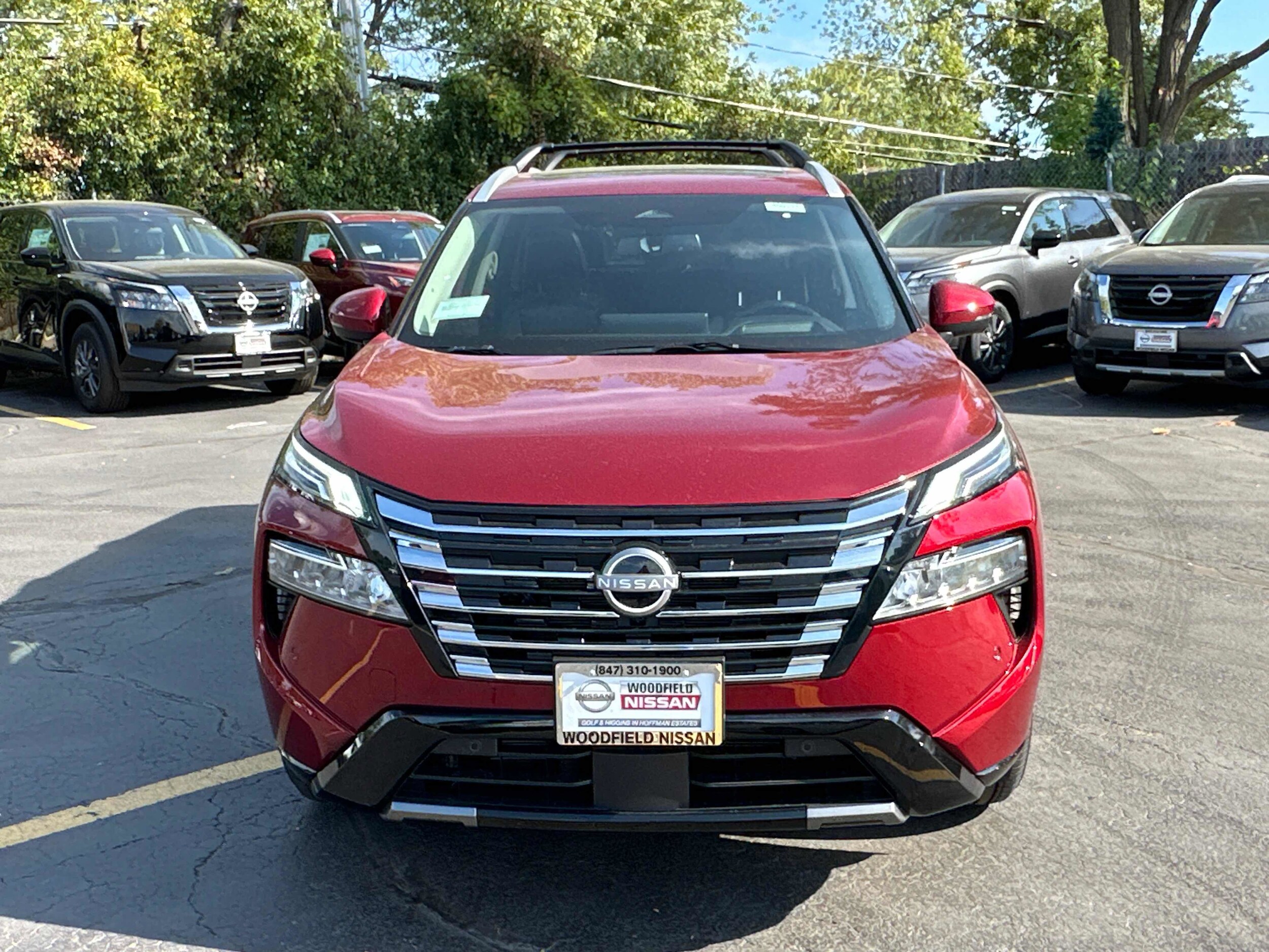 2026 Nissan Rogue Platinum photo 2