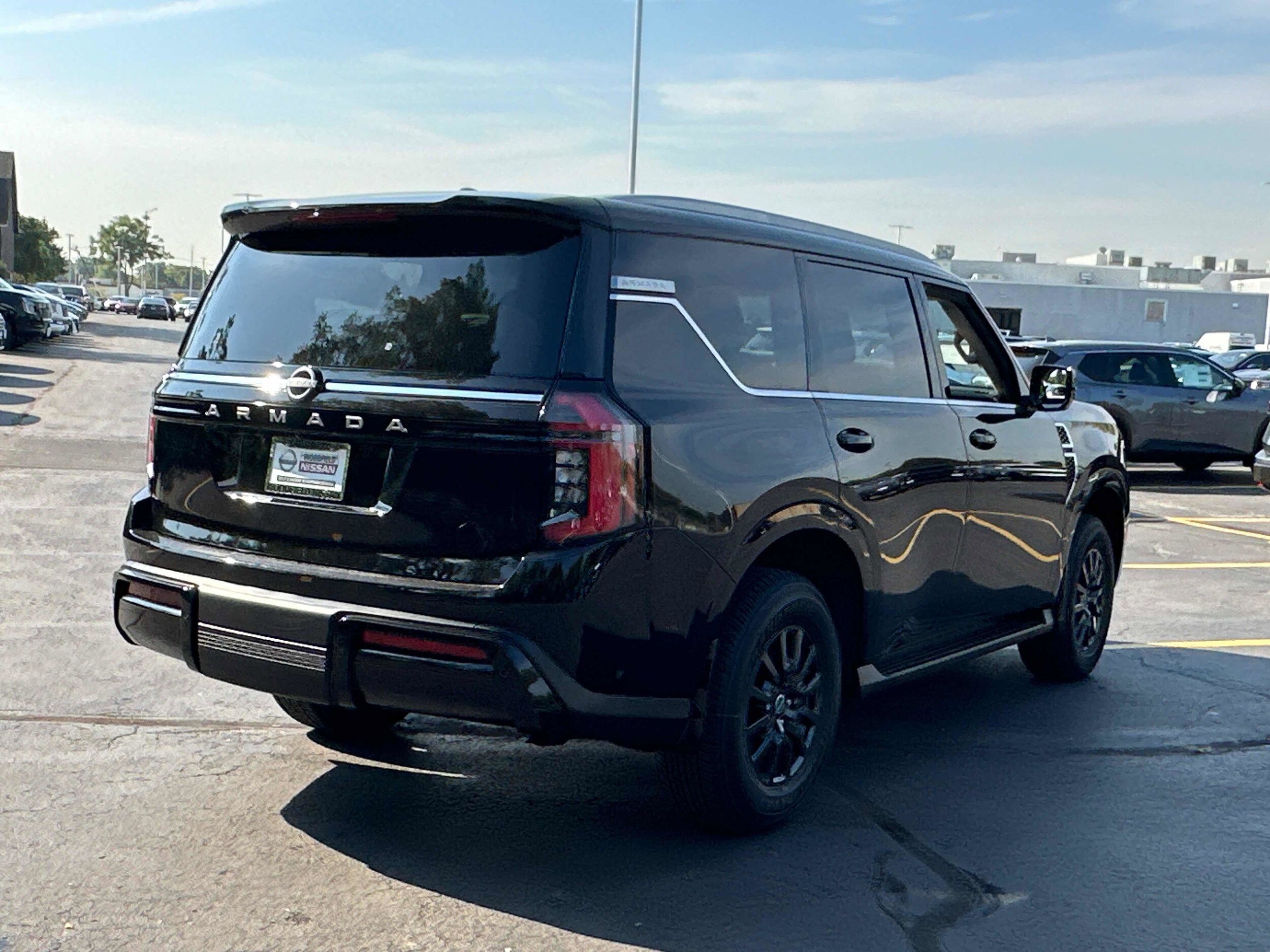 2026 Nissan Armada SV photo 4