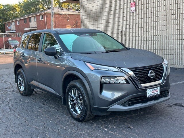 2023 Nissan Rogue S photo 3