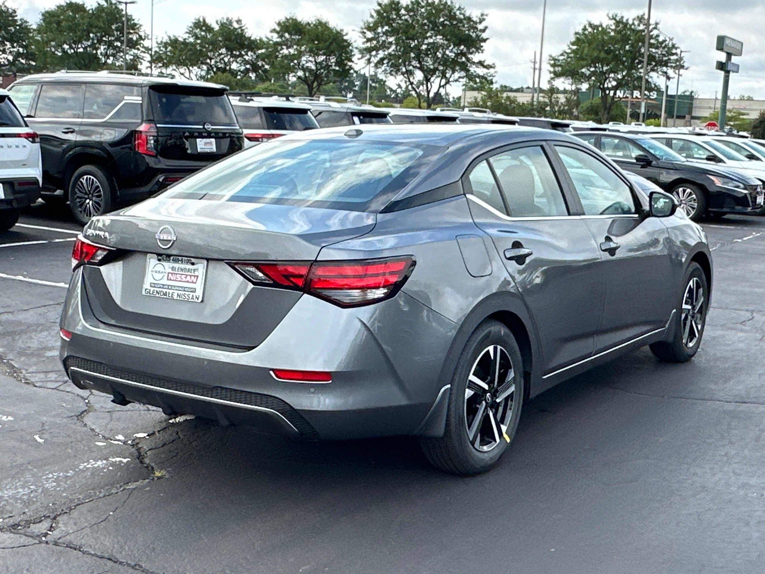 2025 Nissan Sentra SV photo 4