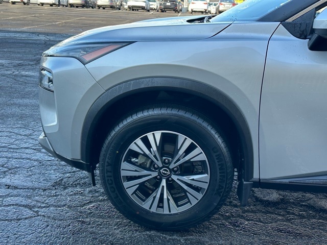 2023 Nissan Rogue SV photo 6