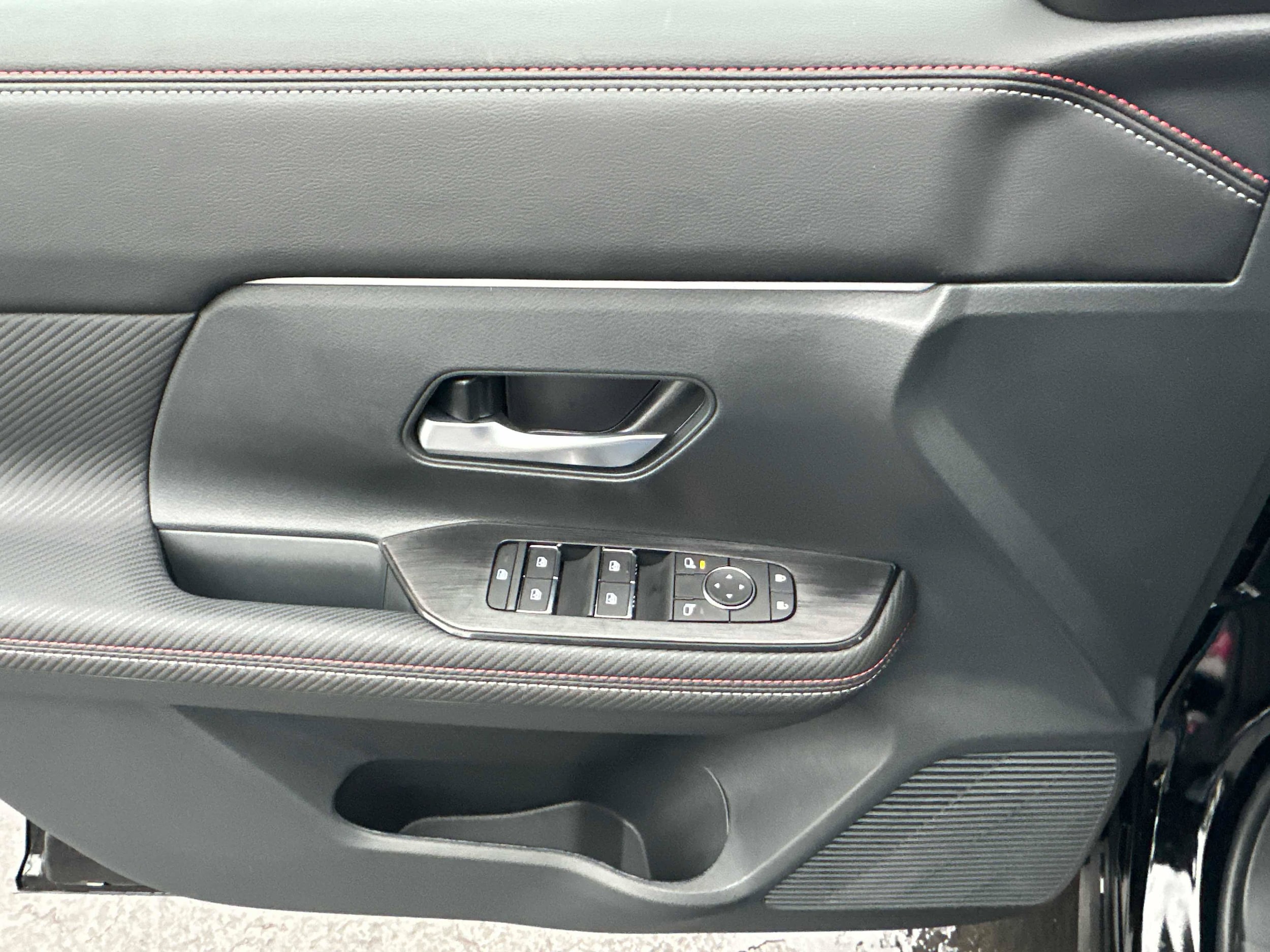 2026 Nissan KICKS SR AWD - Photo 21