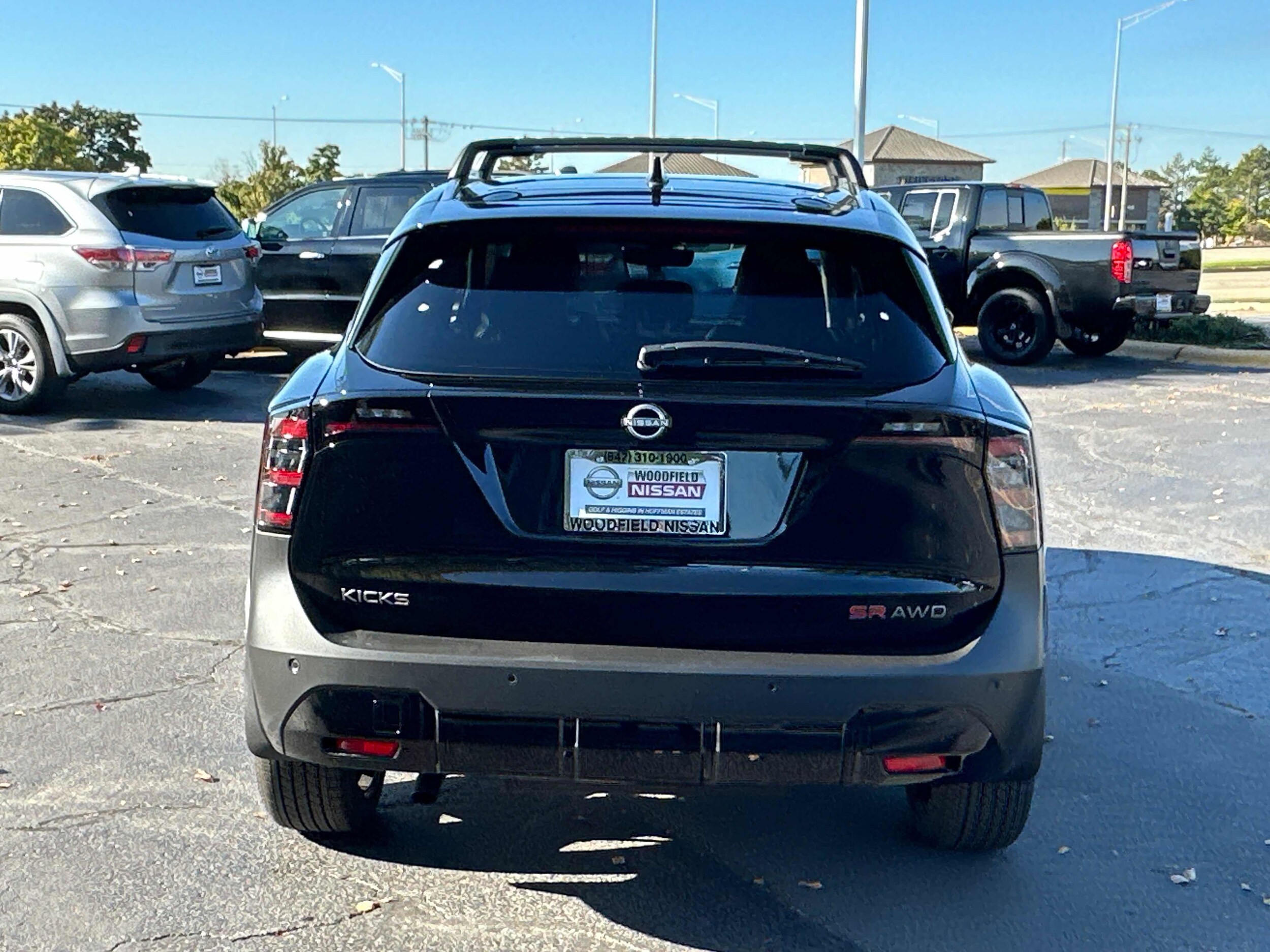 2026 Nissan Kicks SR photo 4