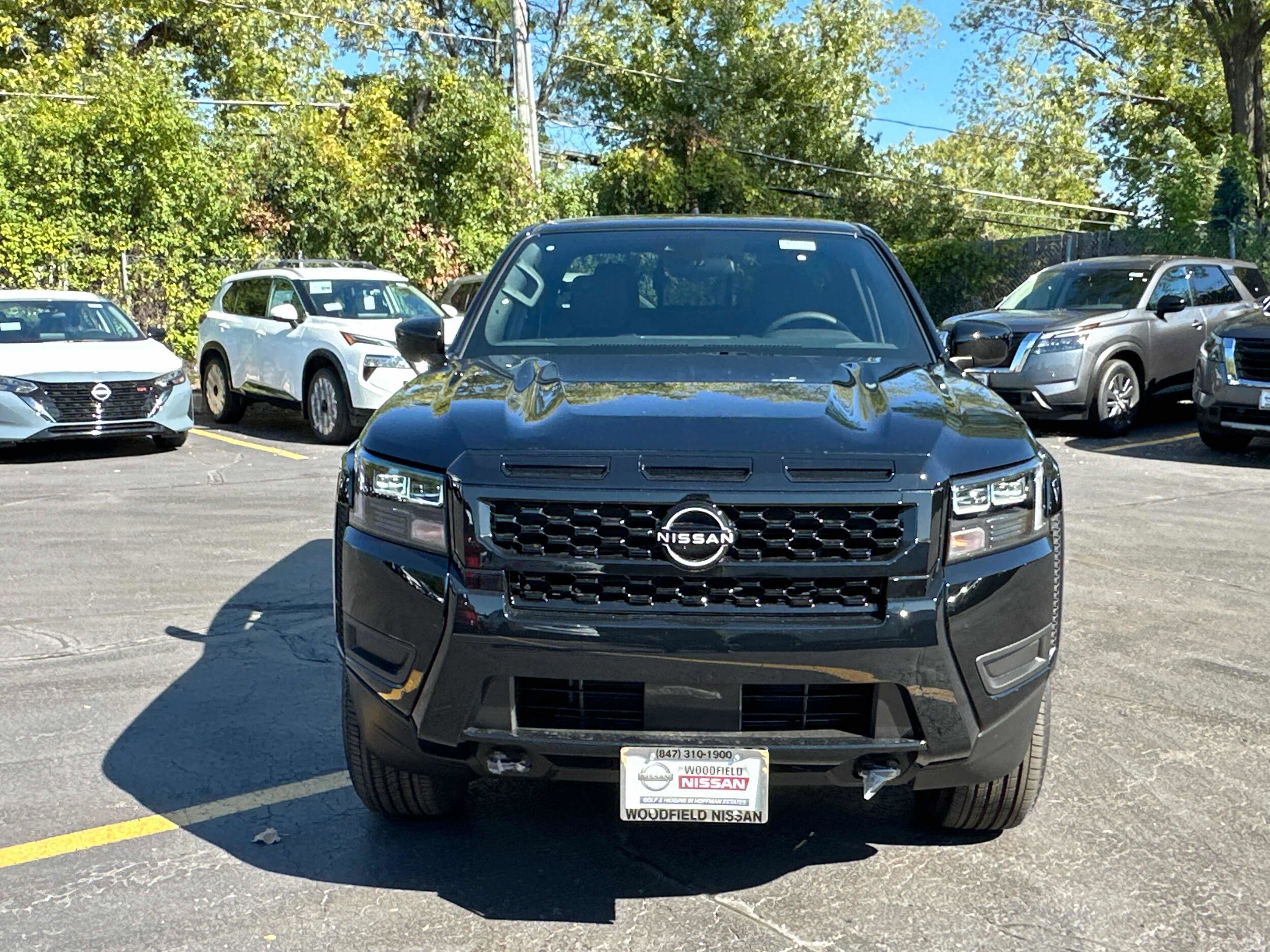2026 Nissan Frontier Crew Cab SV photo 2
