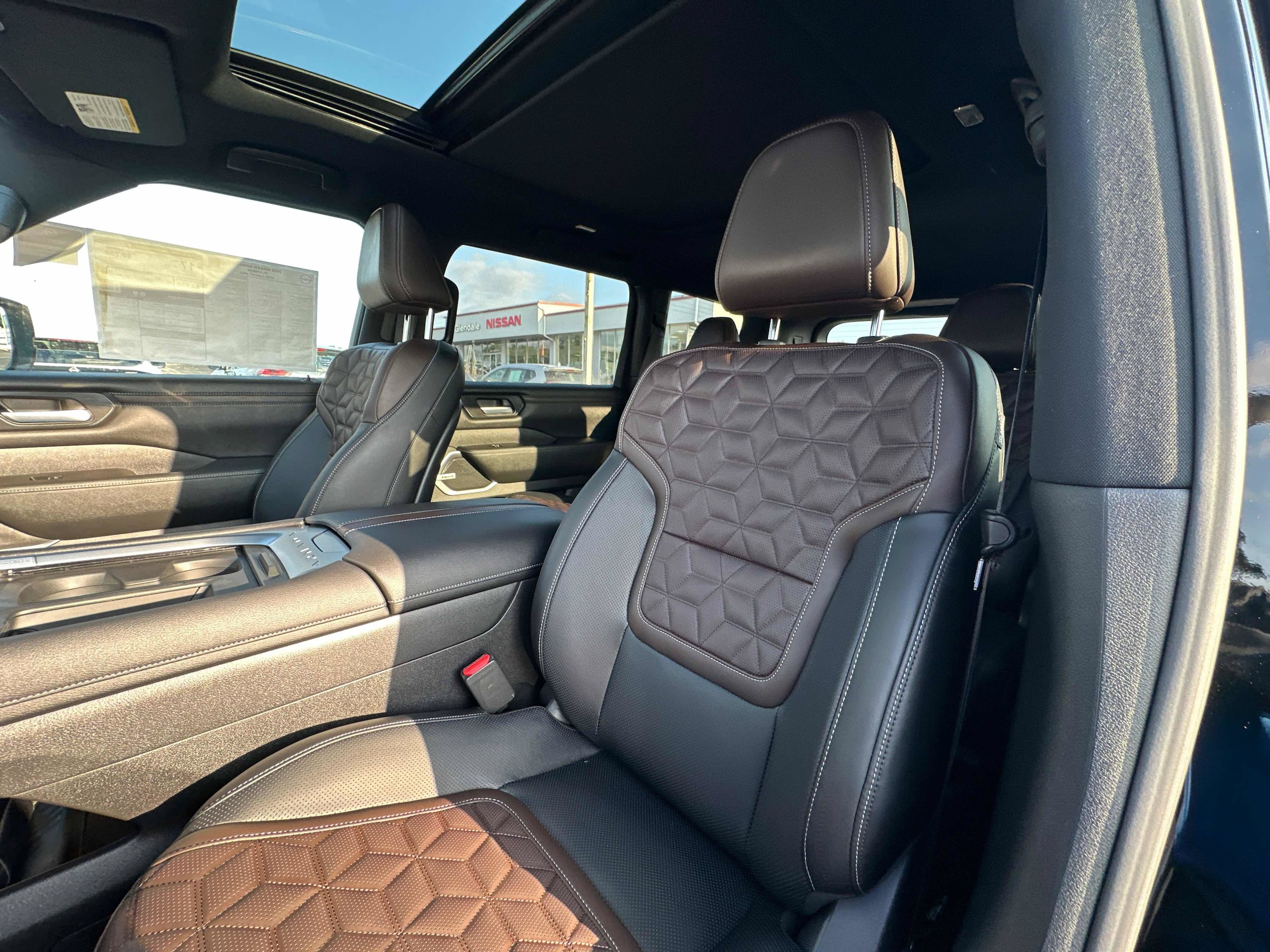 2026 Nissan Armada Platinum - Photo 28