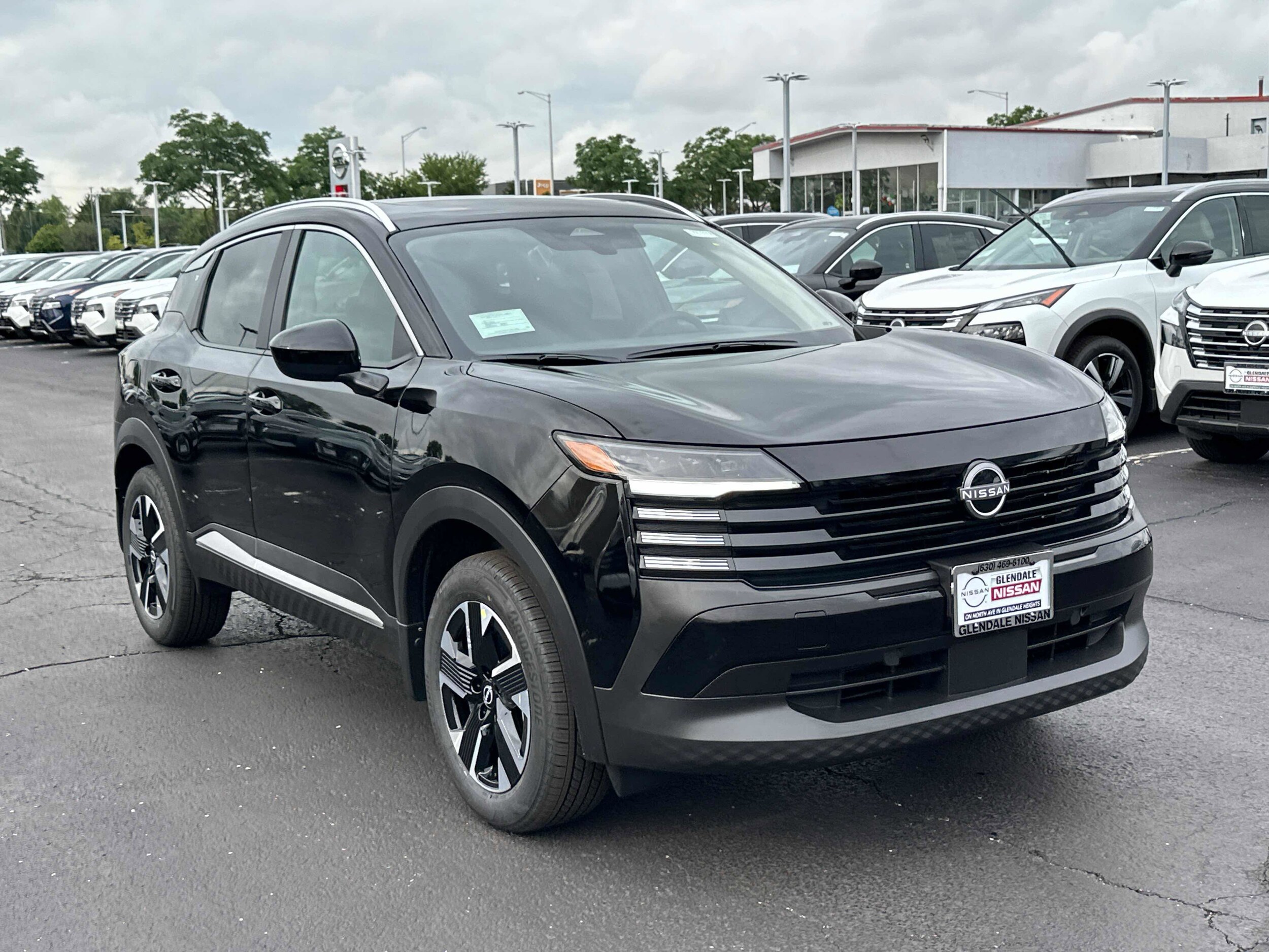 2025 Nissan Kicks SV photo 3