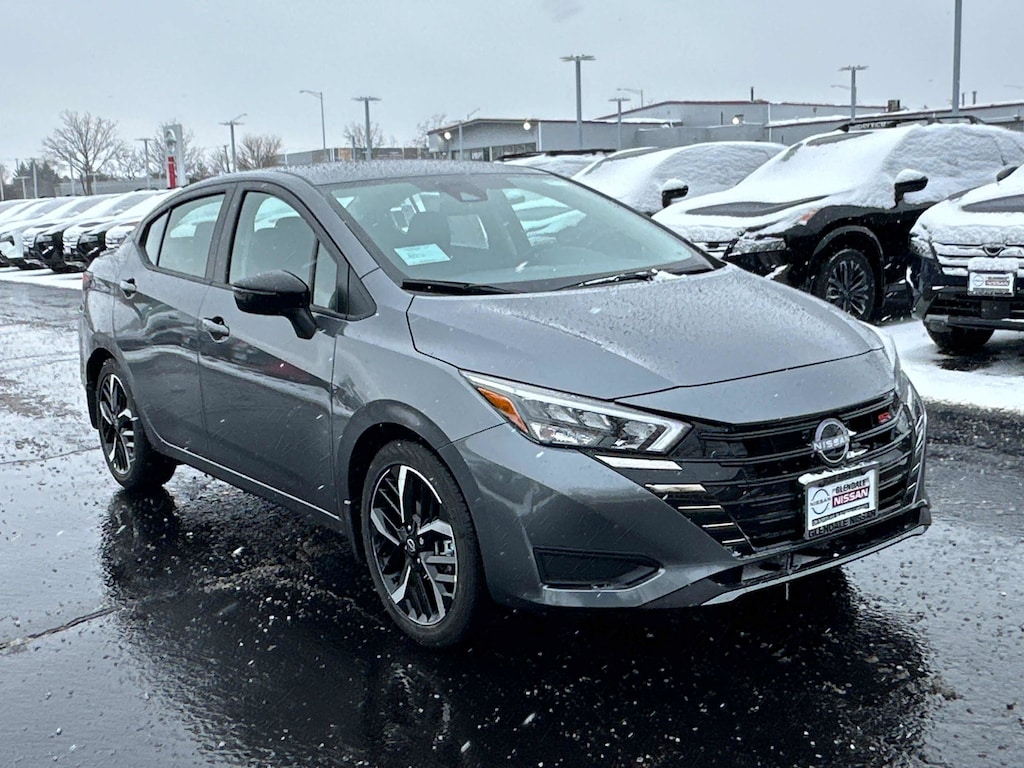 New 2025 Nissan Versa SR SR CVT