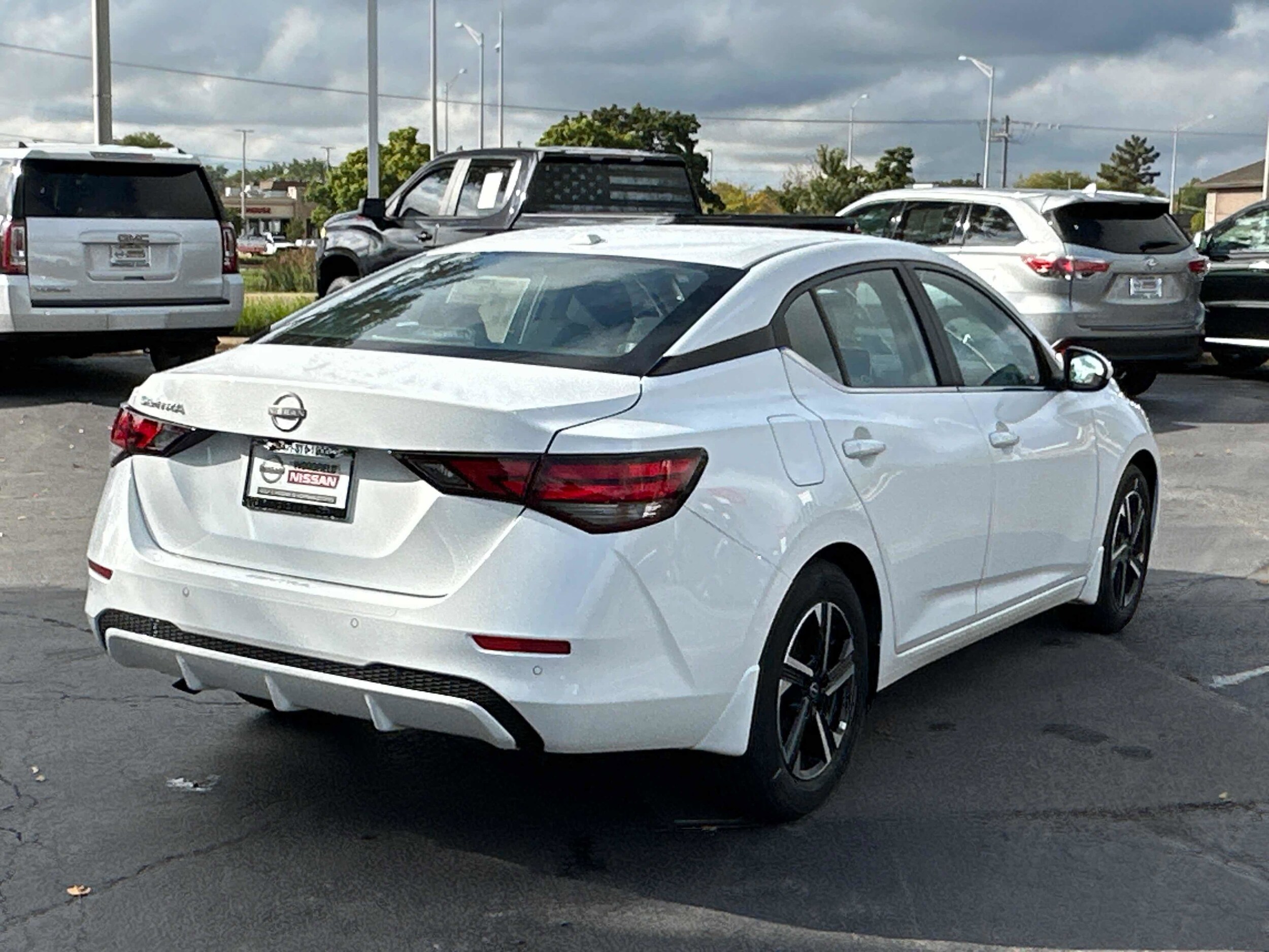 2025 Nissan Sentra SV photo 4