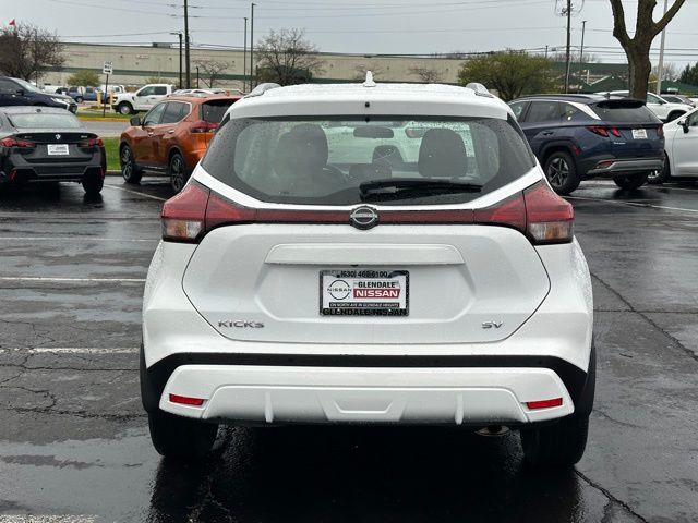 2024 Nissan Kicks SV photo 4
