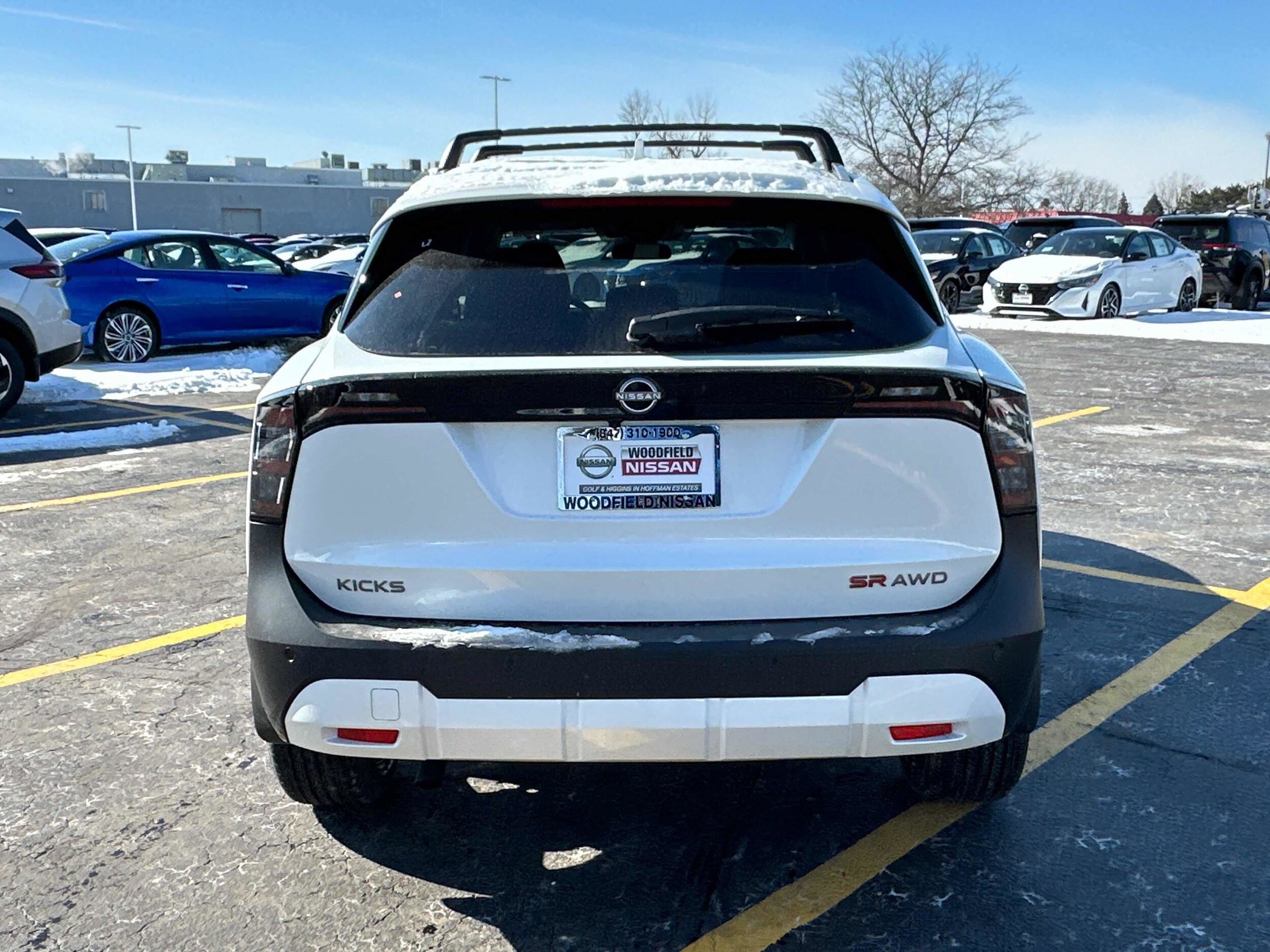 2025 Nissan Kicks SR photo 3