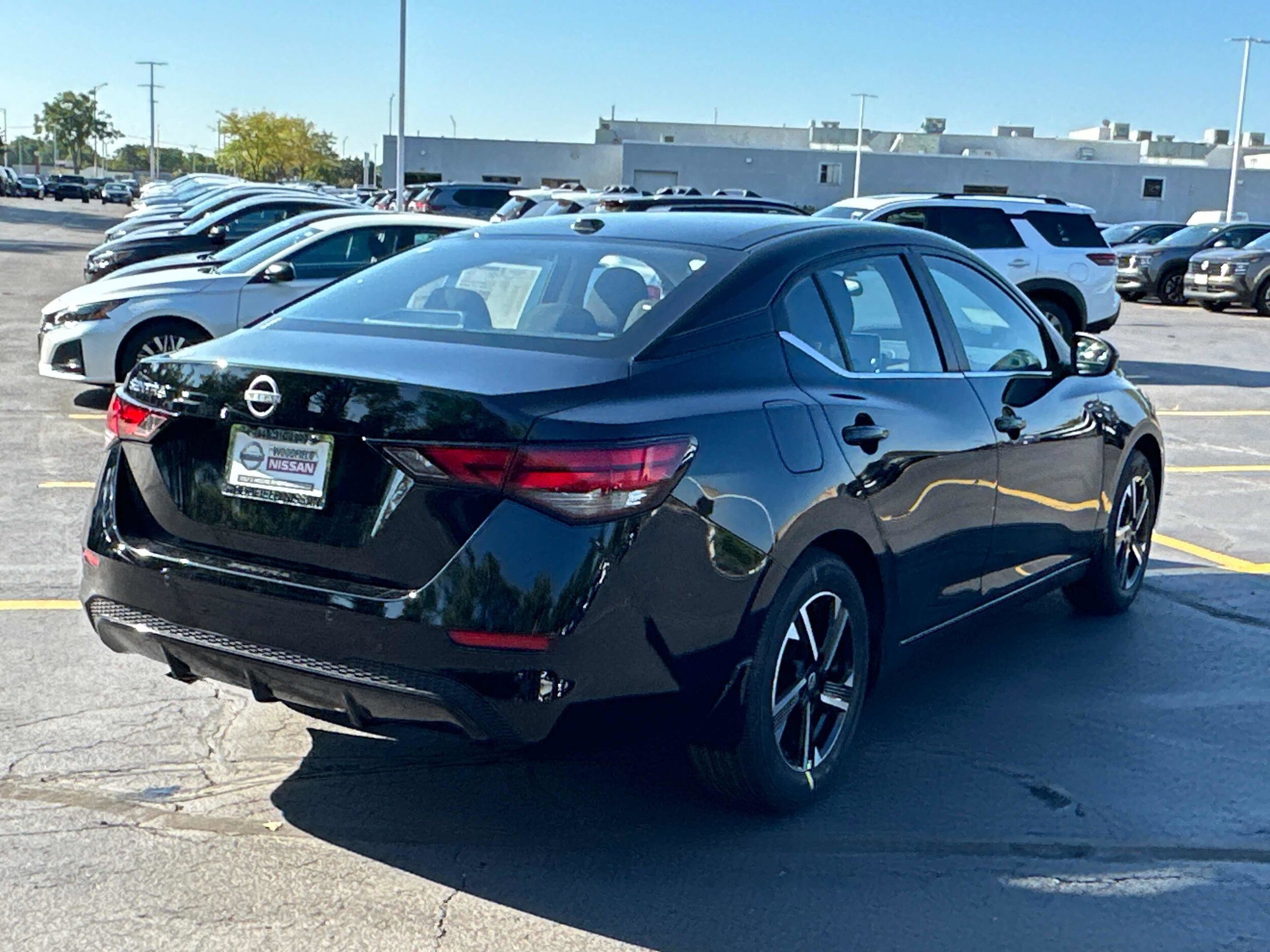 2025 Nissan Sentra SV photo 3