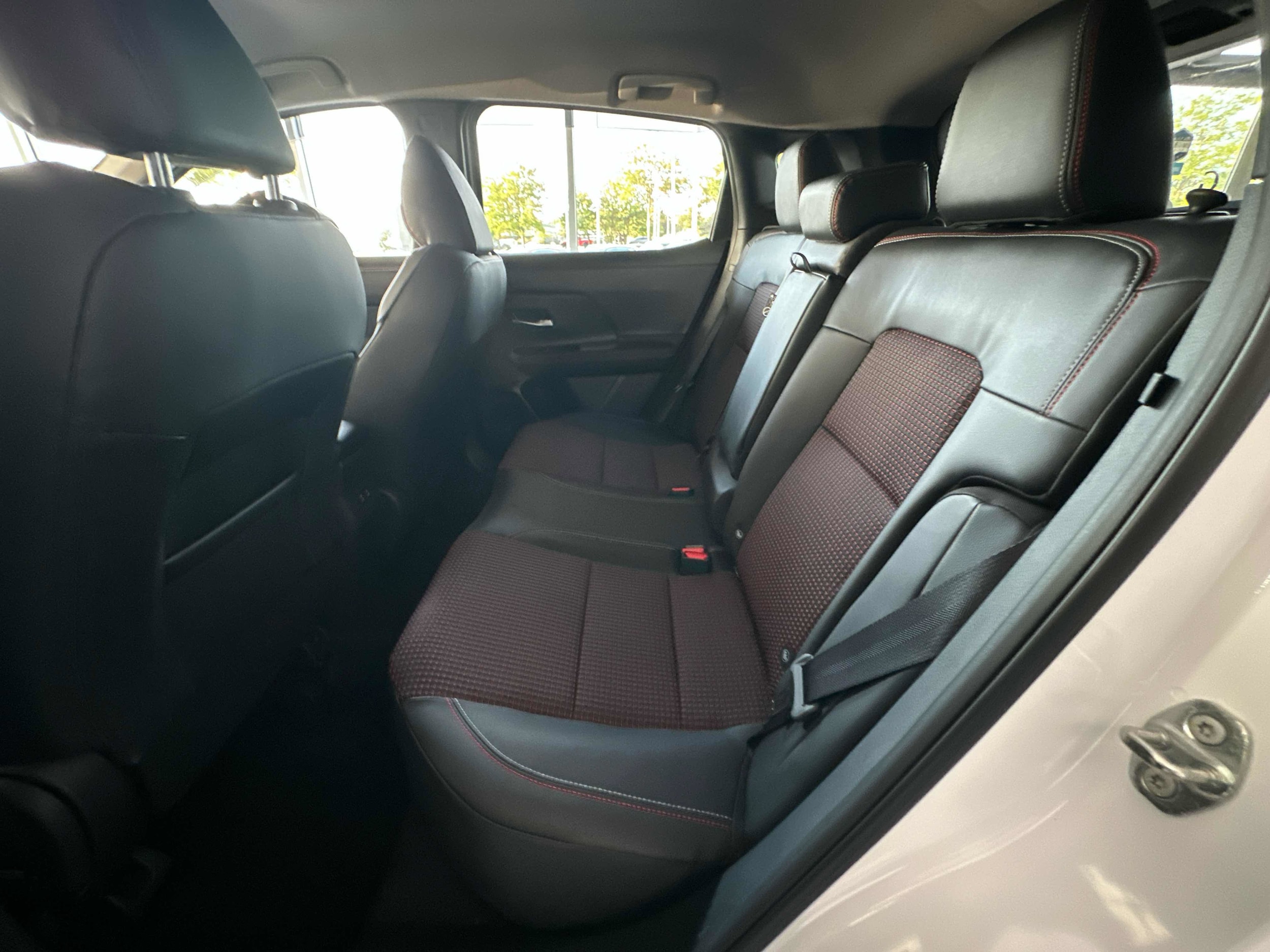2025 Nissan Kicks SR AWD - Photo 24