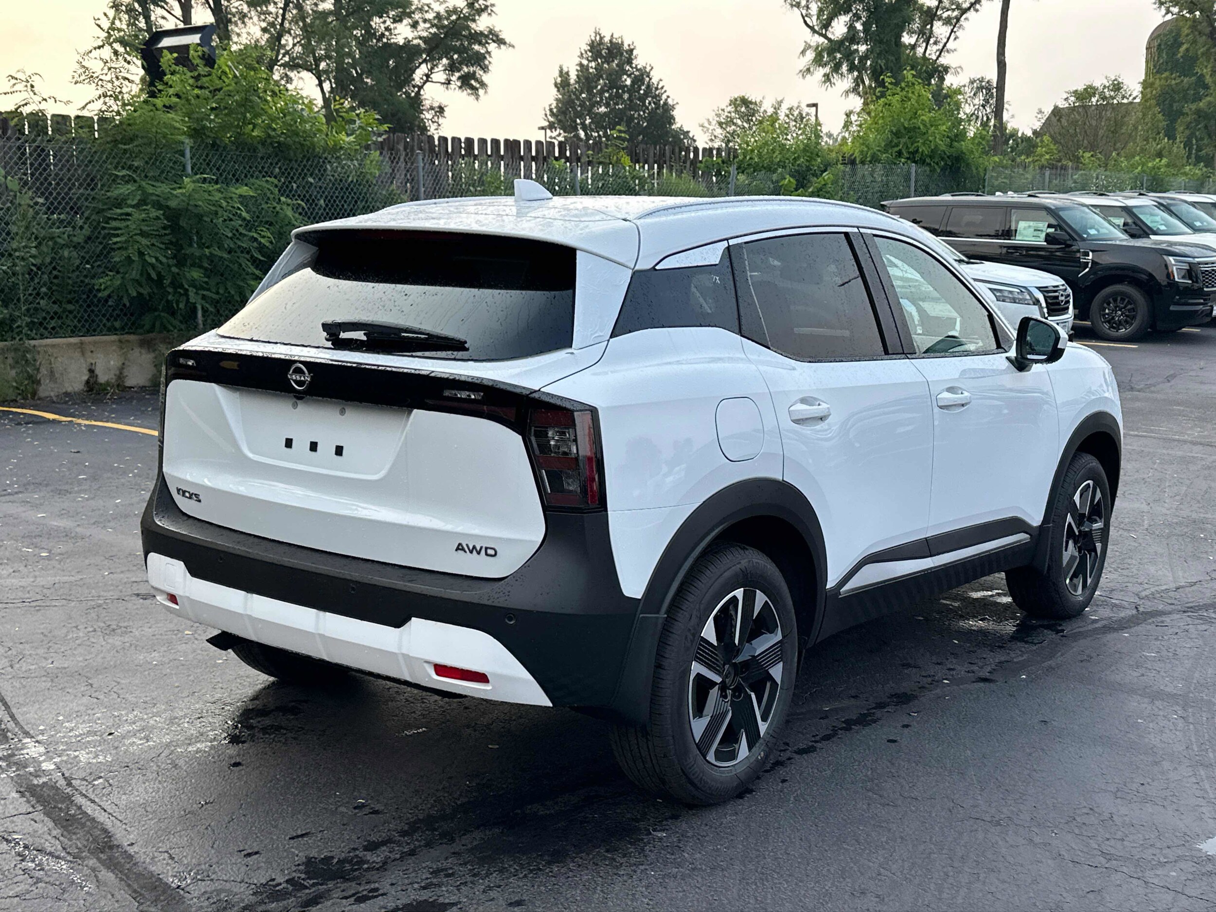 2025 Nissan Kicks SV photo 3