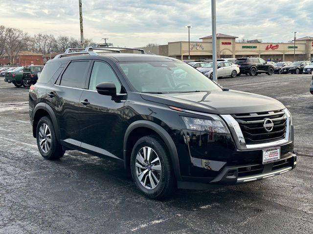2025 Nissan Pathfinder SL photo 2