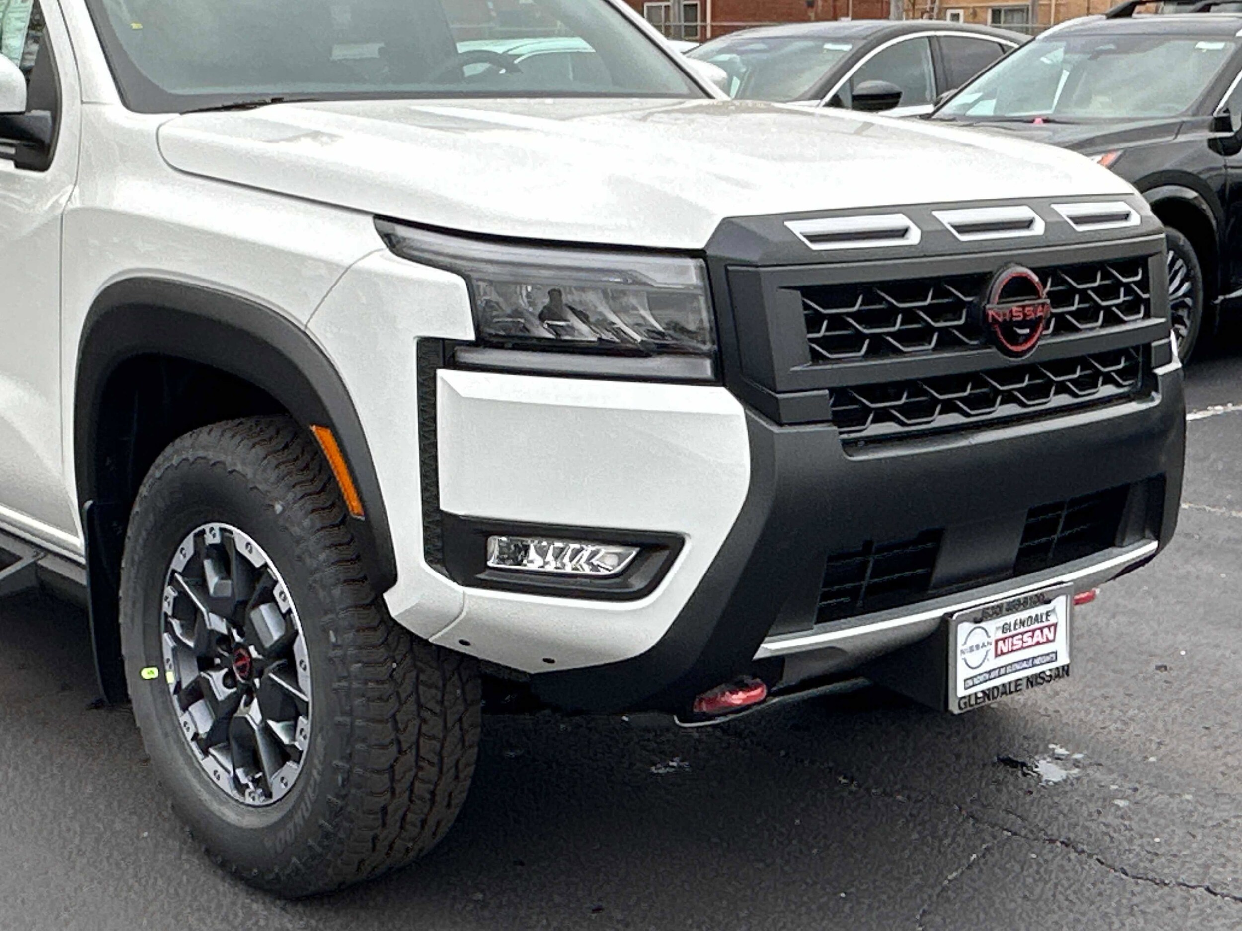 2026 Nissan Frontier PRO-4X Crew Cab photo 4