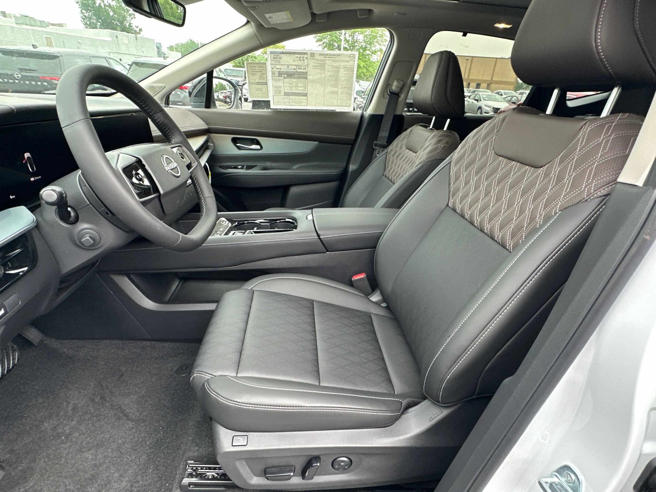 2025 Nissan Murano Platinum - Photo 29