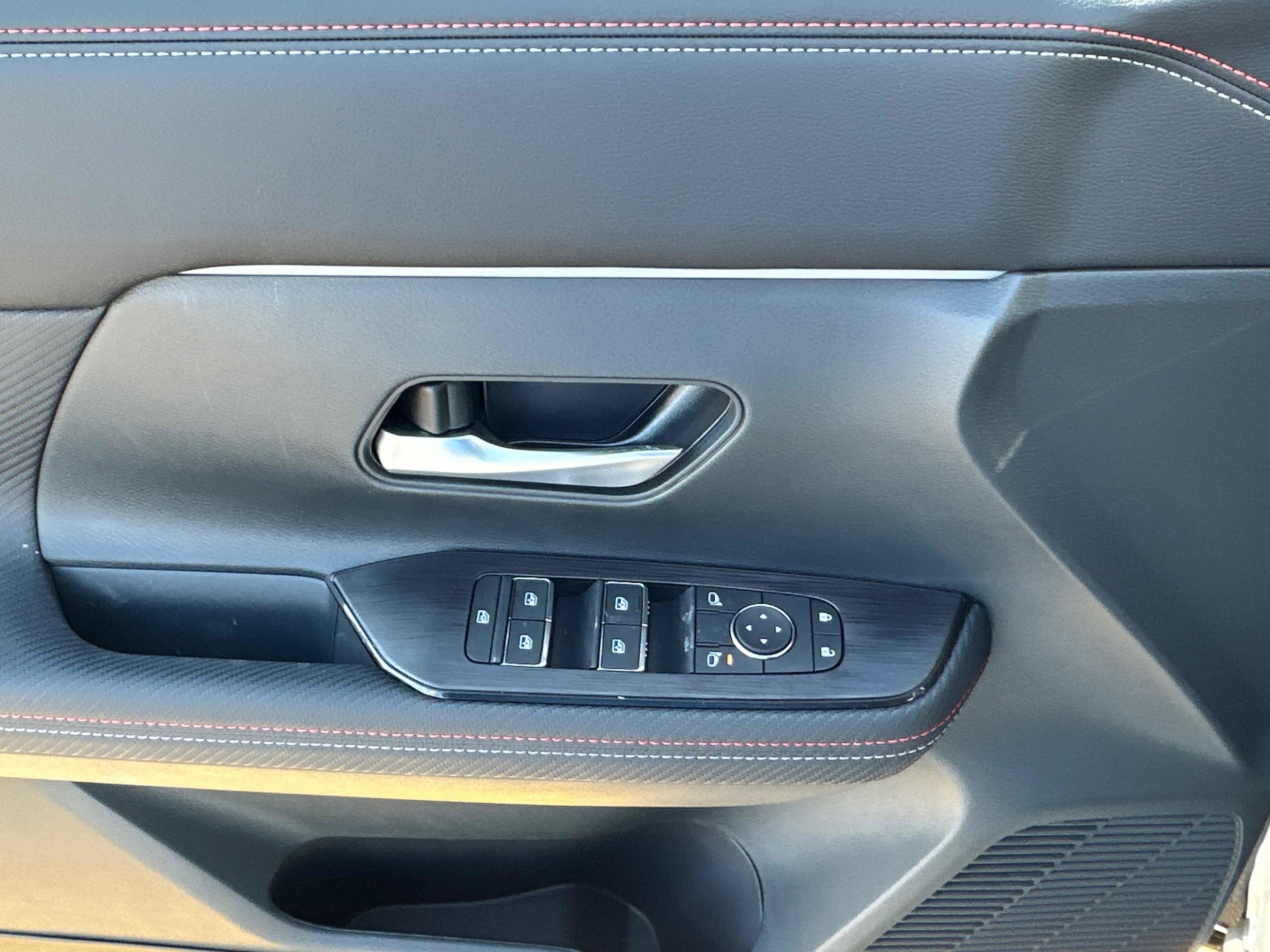 2025 Nissan Kicks SR AWD - Photo 7