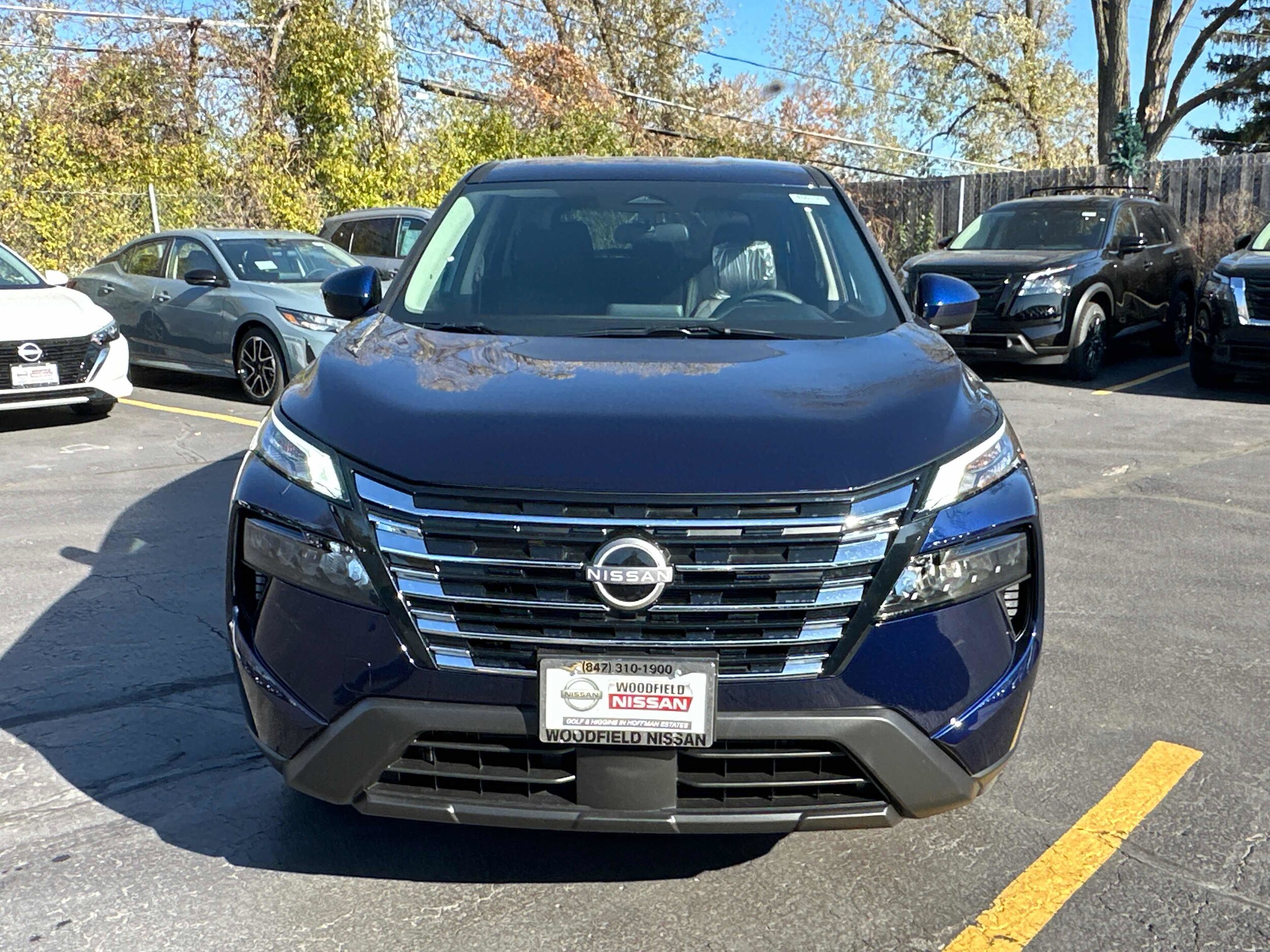 2026 Nissan Rogue SV photo 2