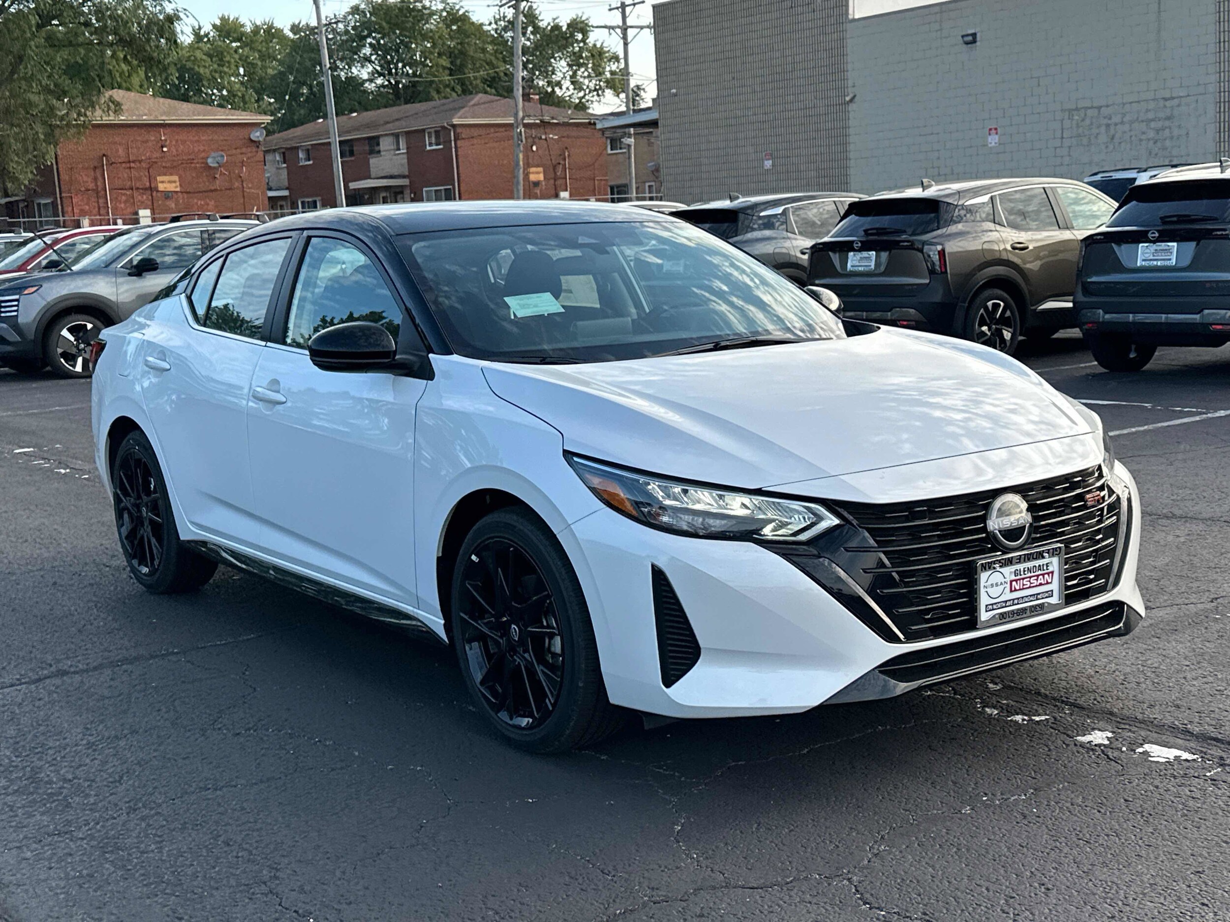 2025 Nissan Sentra SR photo 3