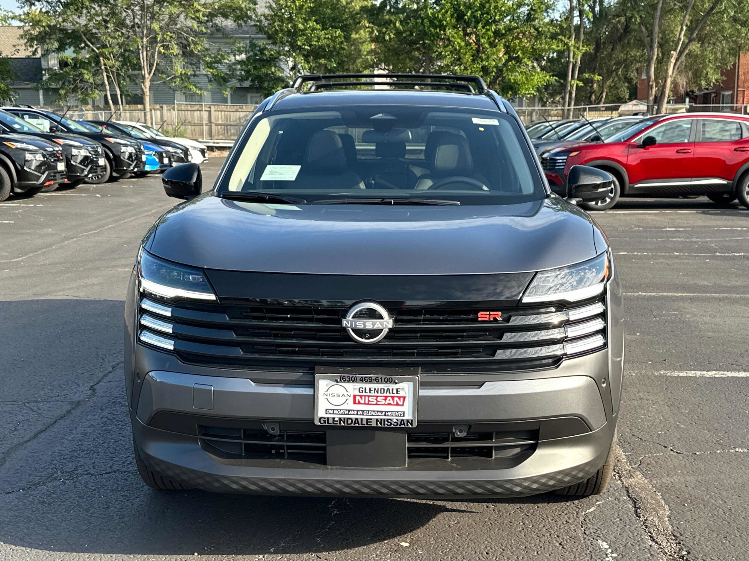 2026 Nissan Kicks SR photo 2