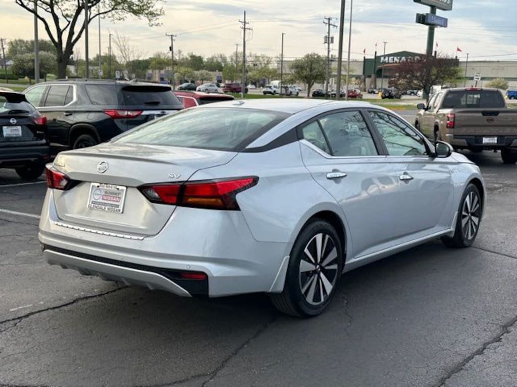 Used 2022 Nissan Altima 2.5 SV Sedan