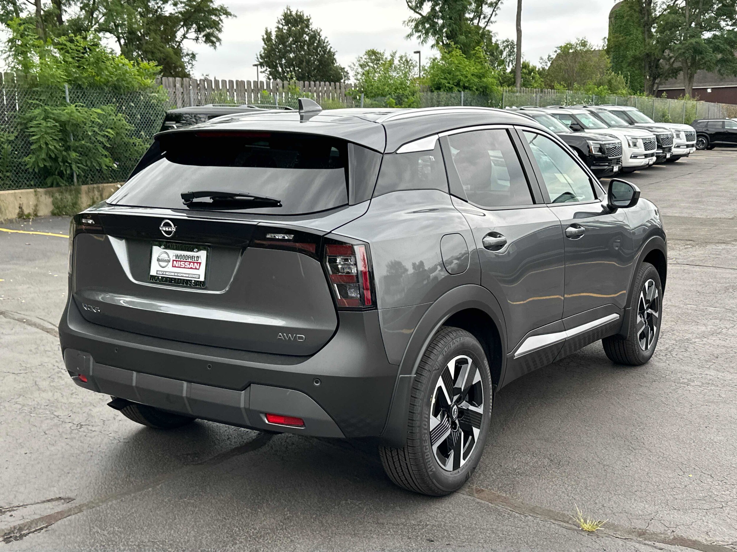 2025 Nissan Kicks SV photo 2