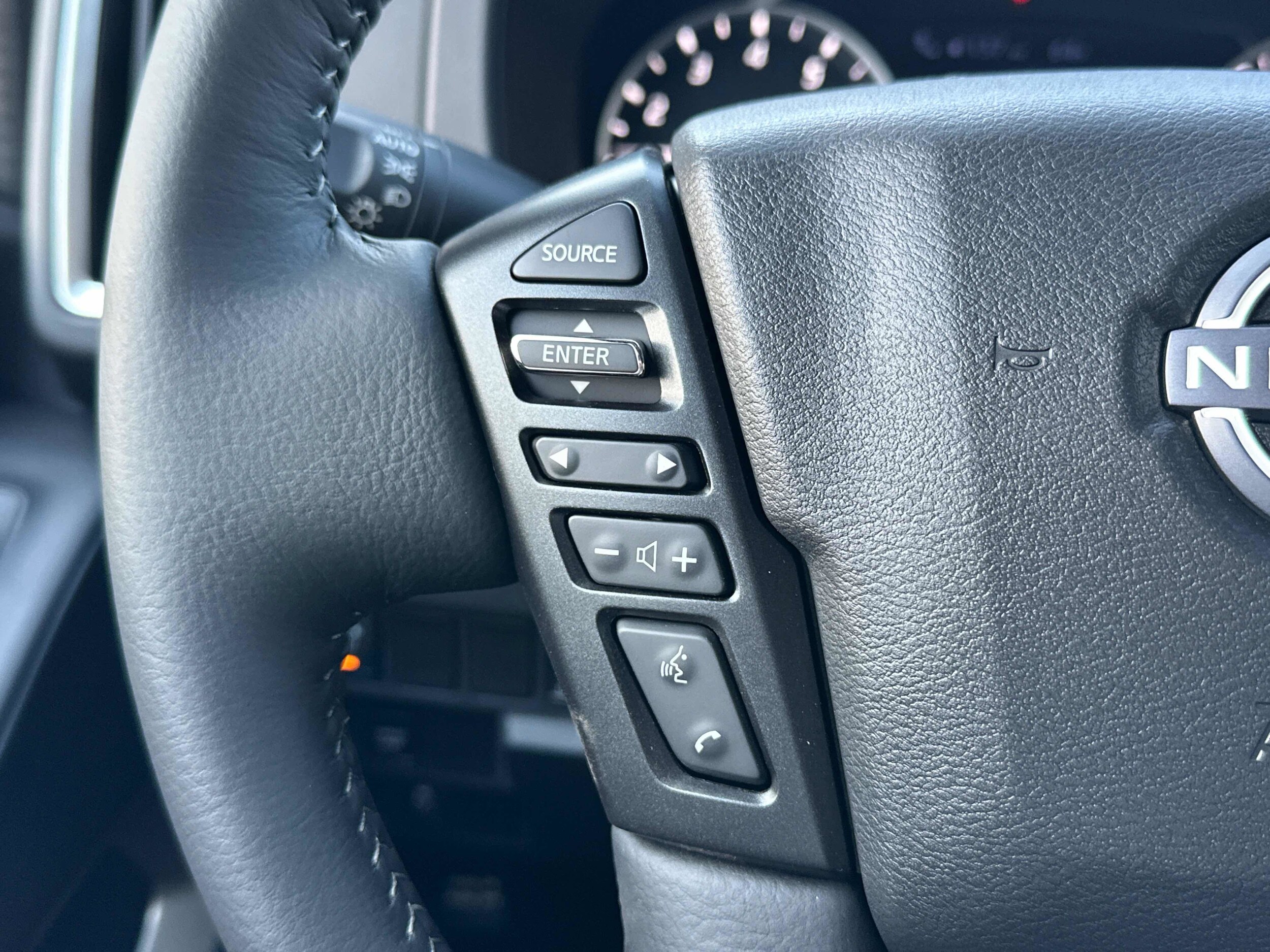 2026 Nissan Frontier SV - Photo 38