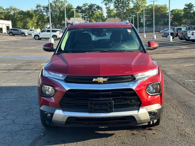 2022 Chevrolet Trailblazer LT photo 2