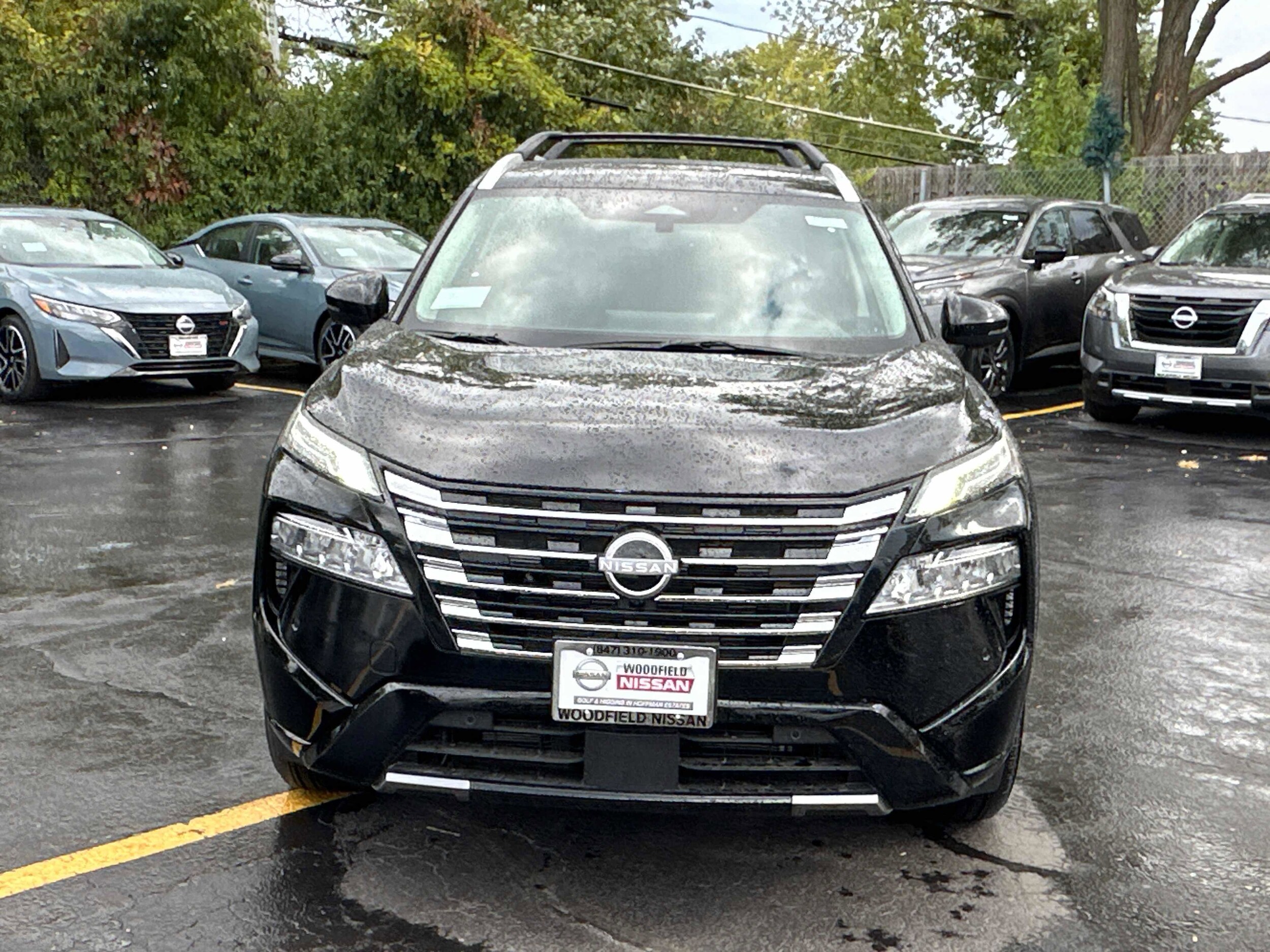 2026 Nissan Rogue Platinum photo 2