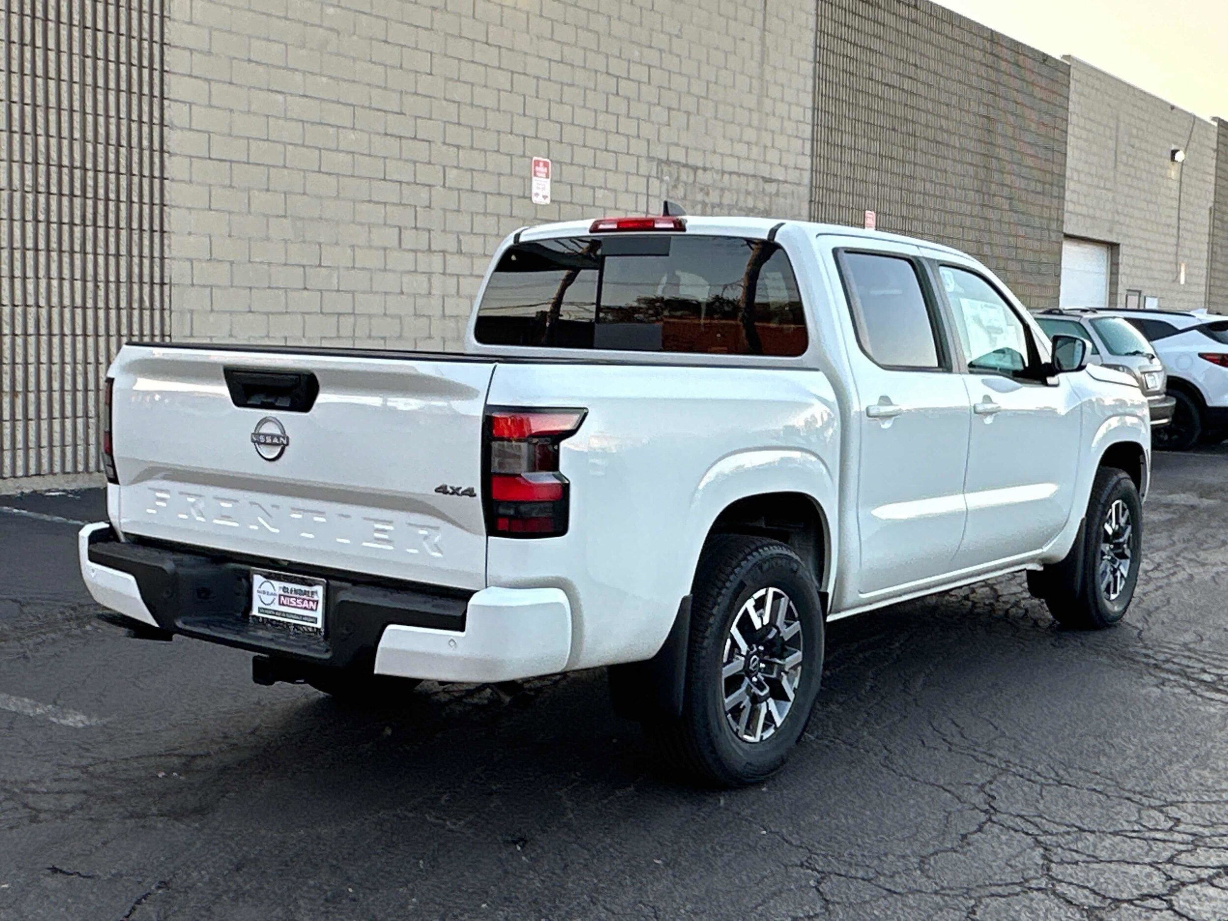 2026 Nissan Frontier SV Crew Cab photo 4