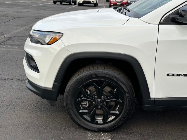 2025 Jeep Compass Latitude photo 6