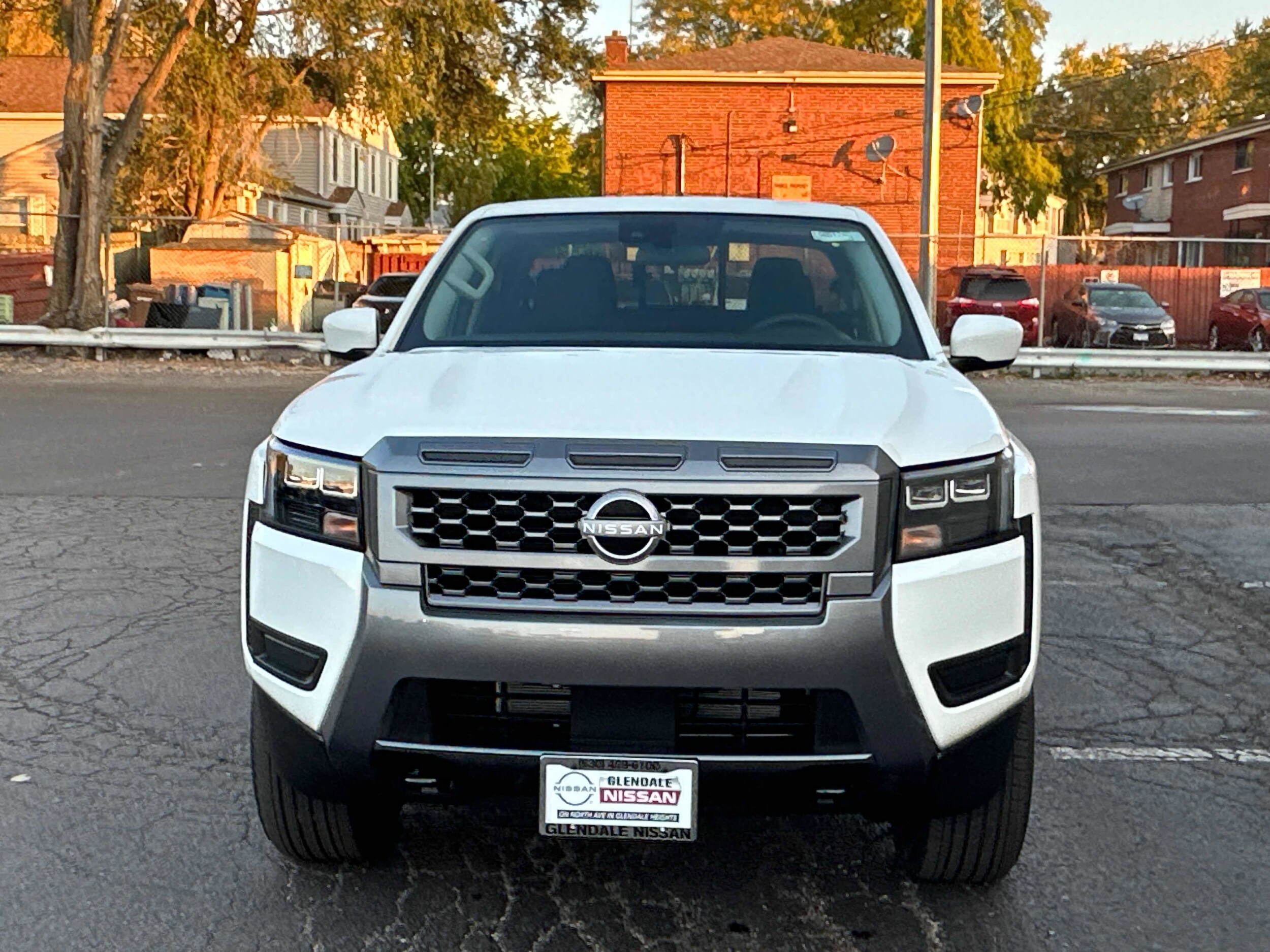 2026 Nissan Frontier SV Crew Cab photo 2