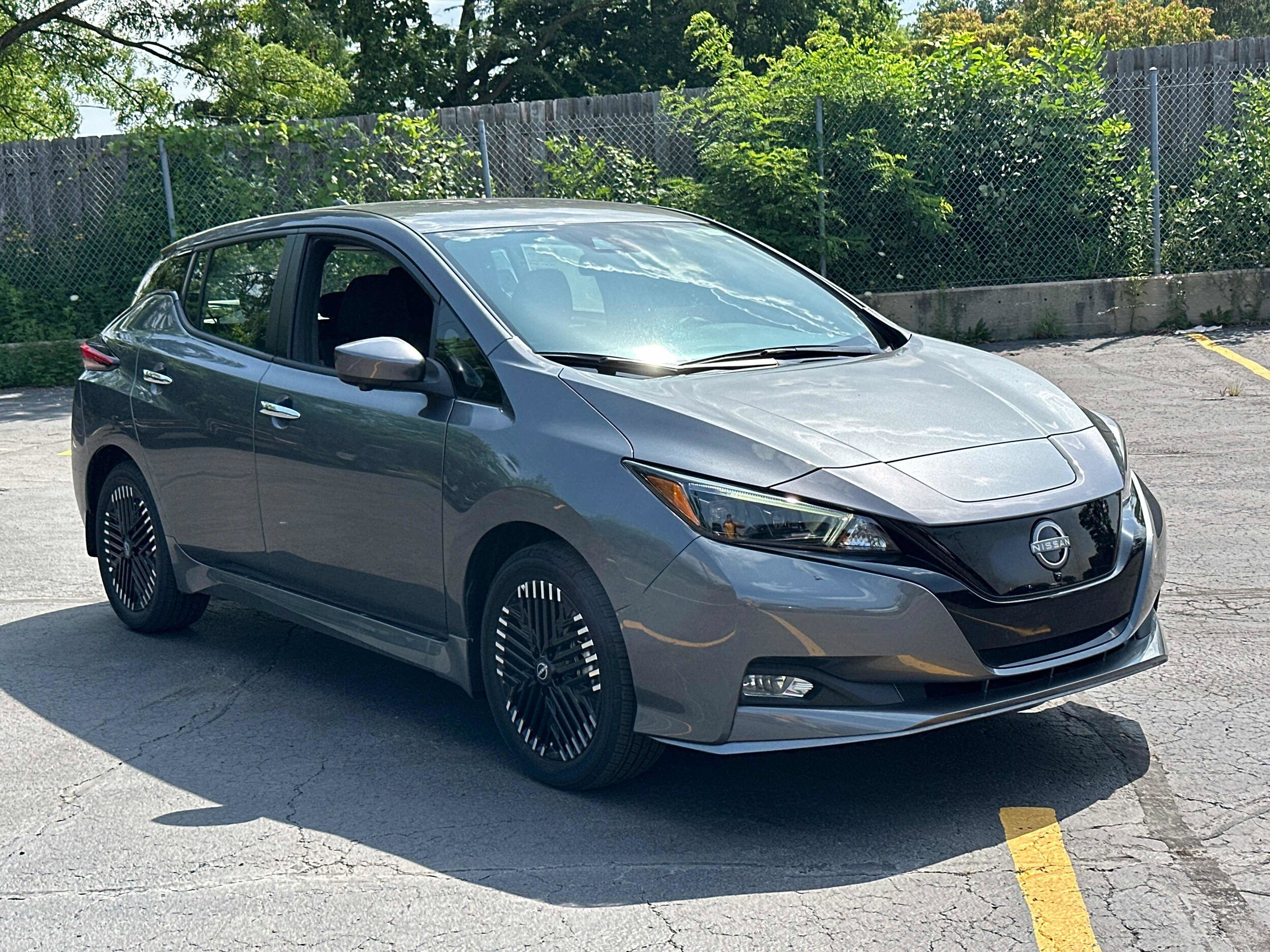 2025 Nissan Leaf SV Plus photo 3