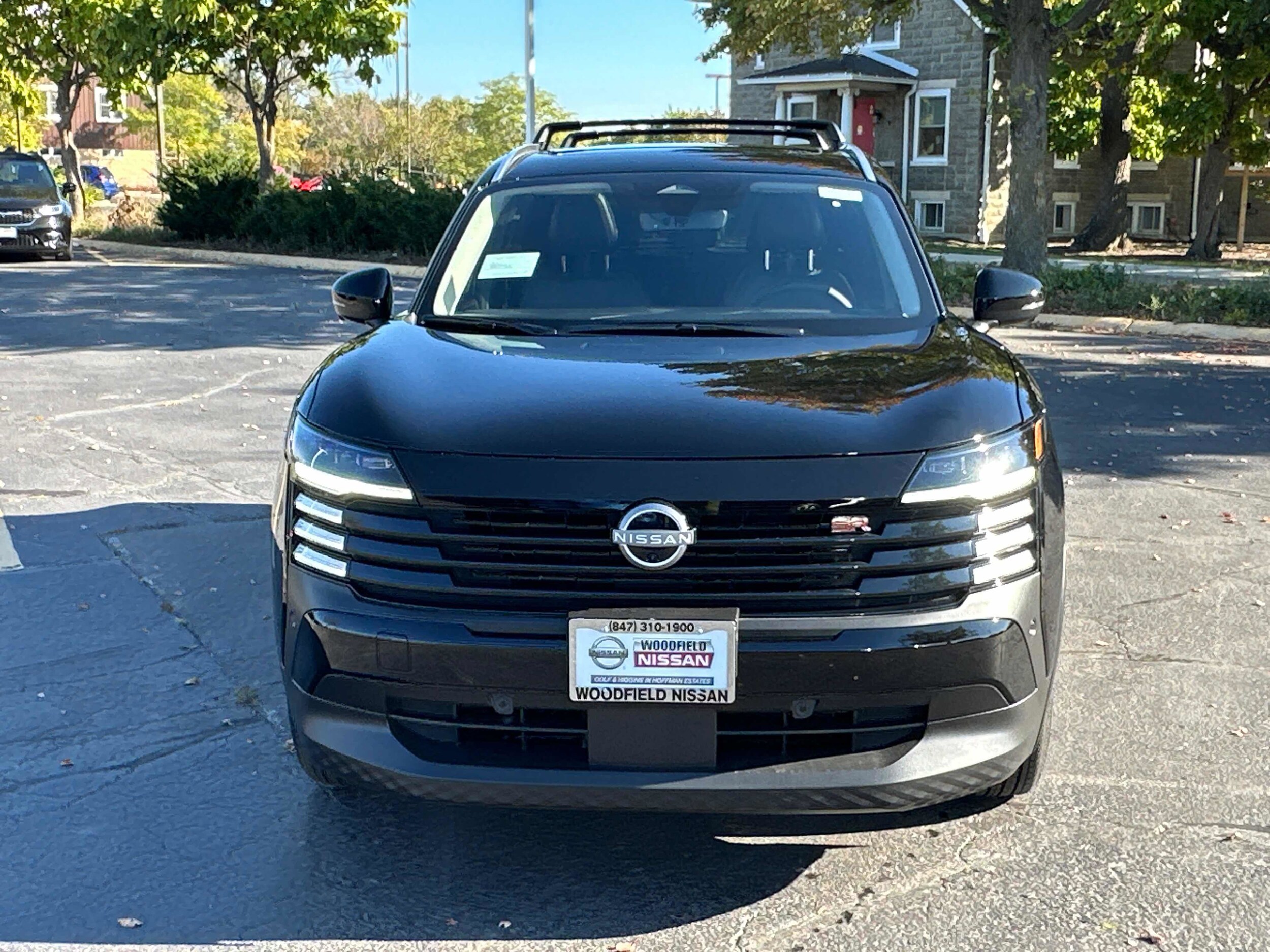 2026 Nissan Kicks SR photo 2