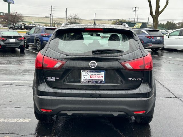 2018 Nissan Rogue Sport SV photo 4