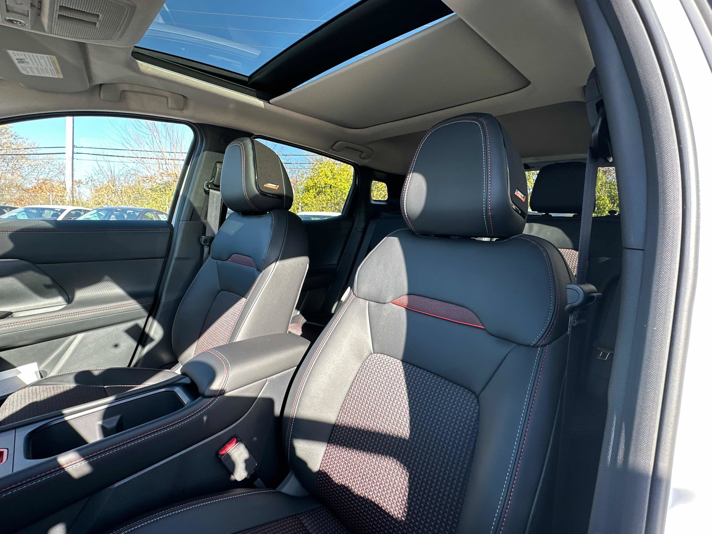 2026 Nissan KICKS SR - Photo 25