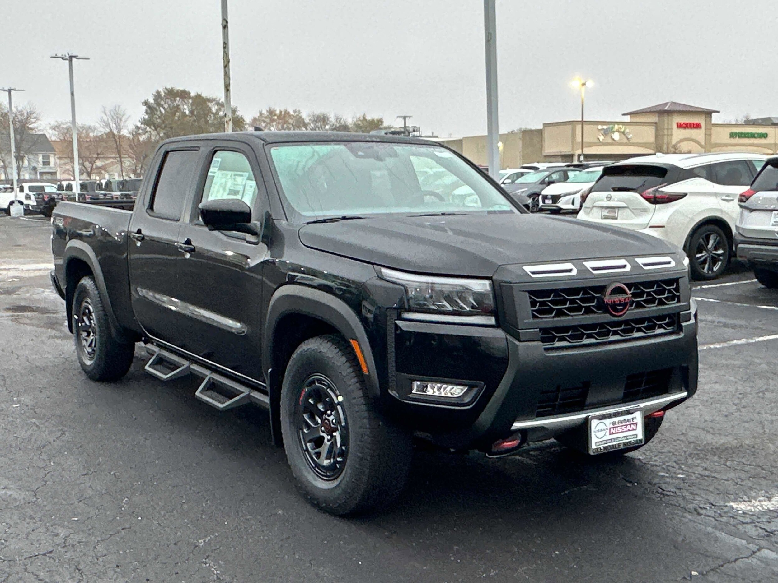 2026 Nissan Frontier PRO-4X Crew Cab photo 3