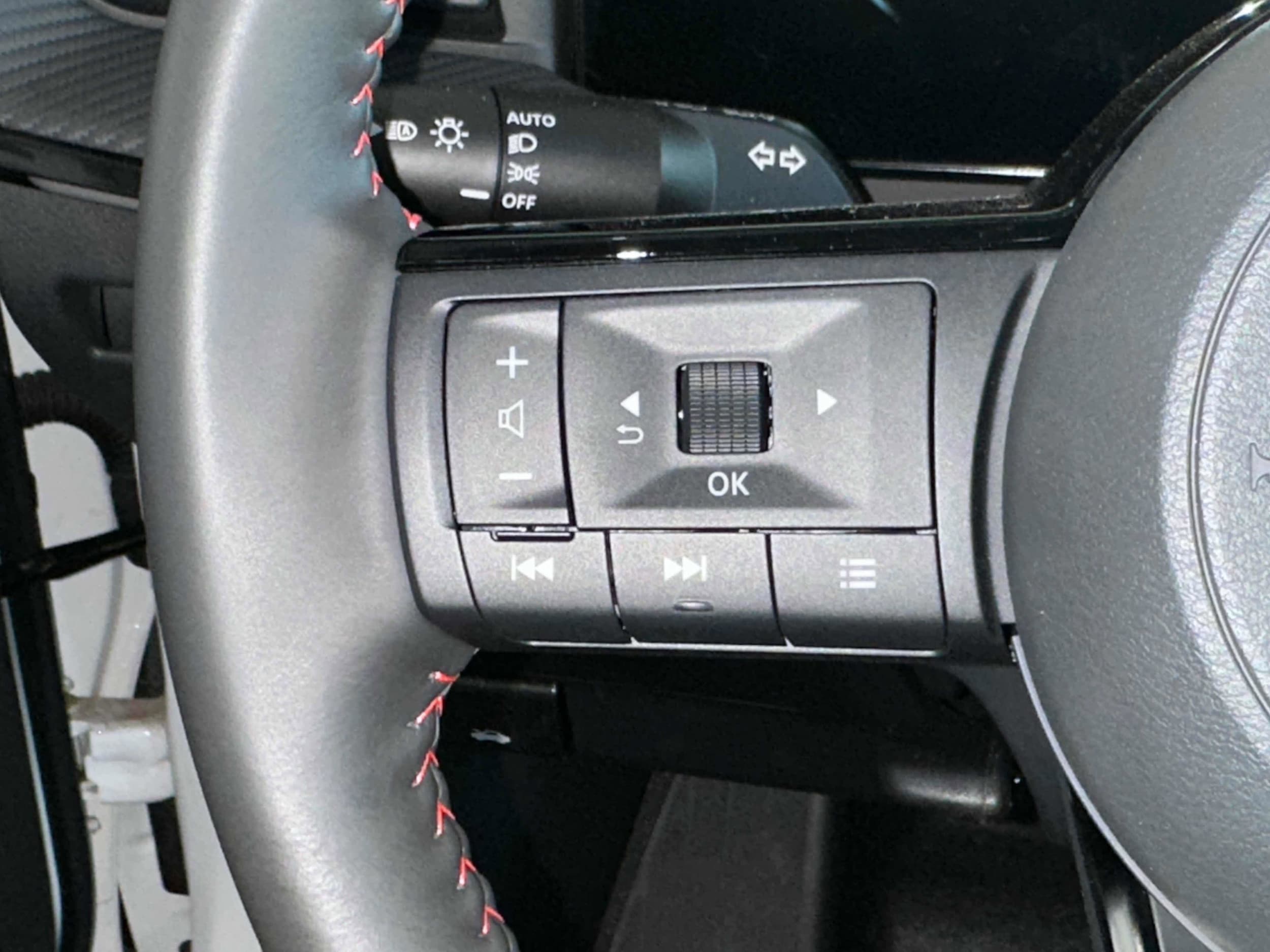2025 Nissan Kicks SR AWD - Photo 38