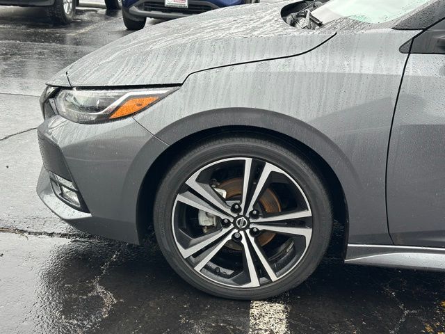2023 Nissan Sentra SR photo 3