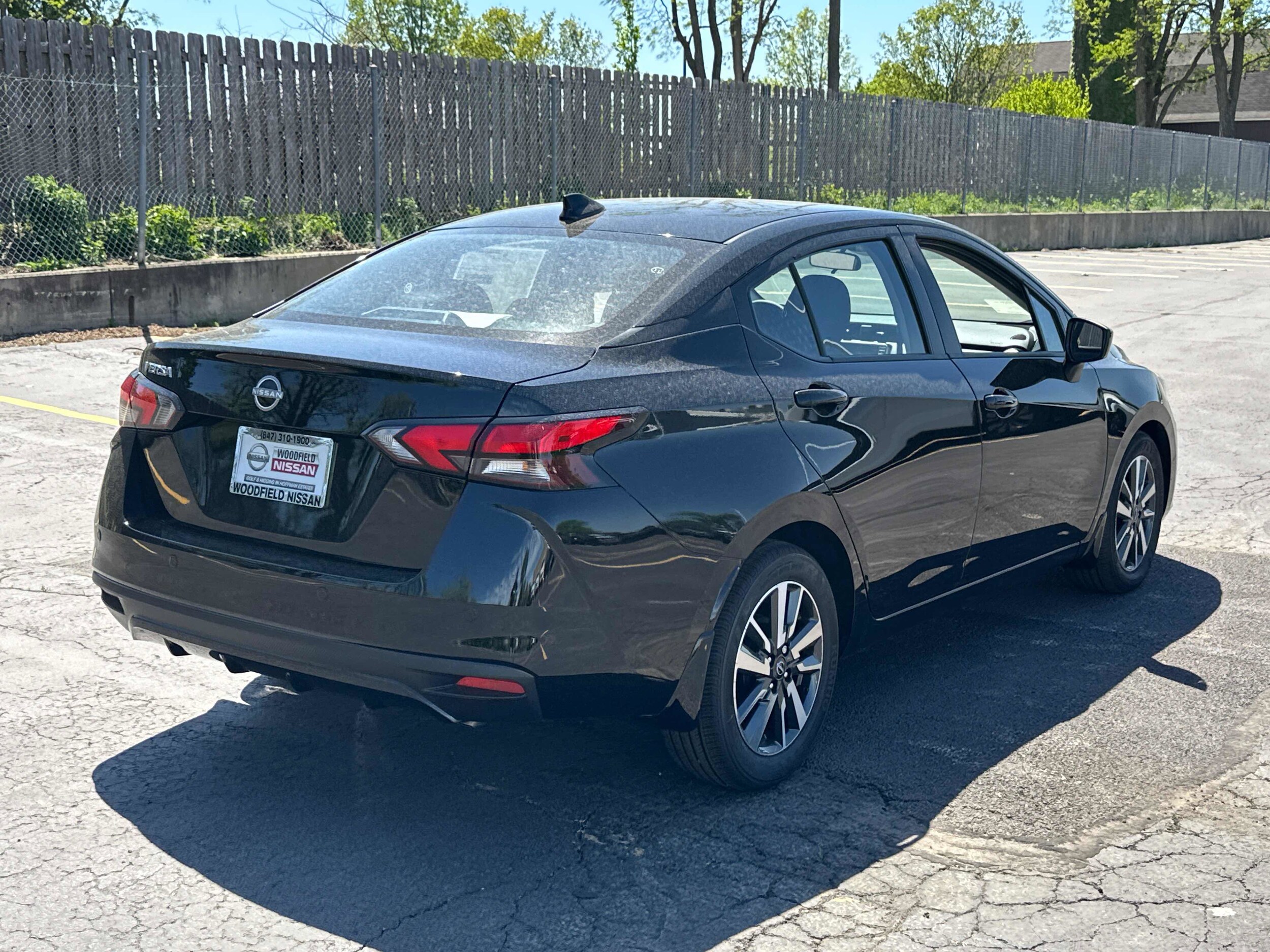 2025 Nissan Versa SV photo 4