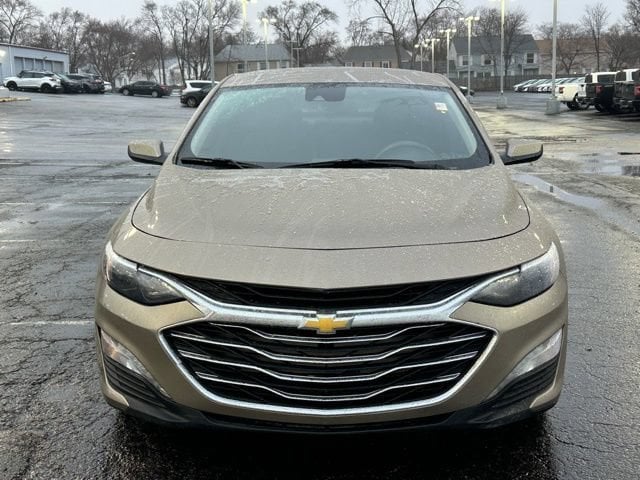 Used 2023 Chevrolet Malibu 1LT with VIN 1G1ZD5ST8PF138675 for sale in Glendale Heights, IL