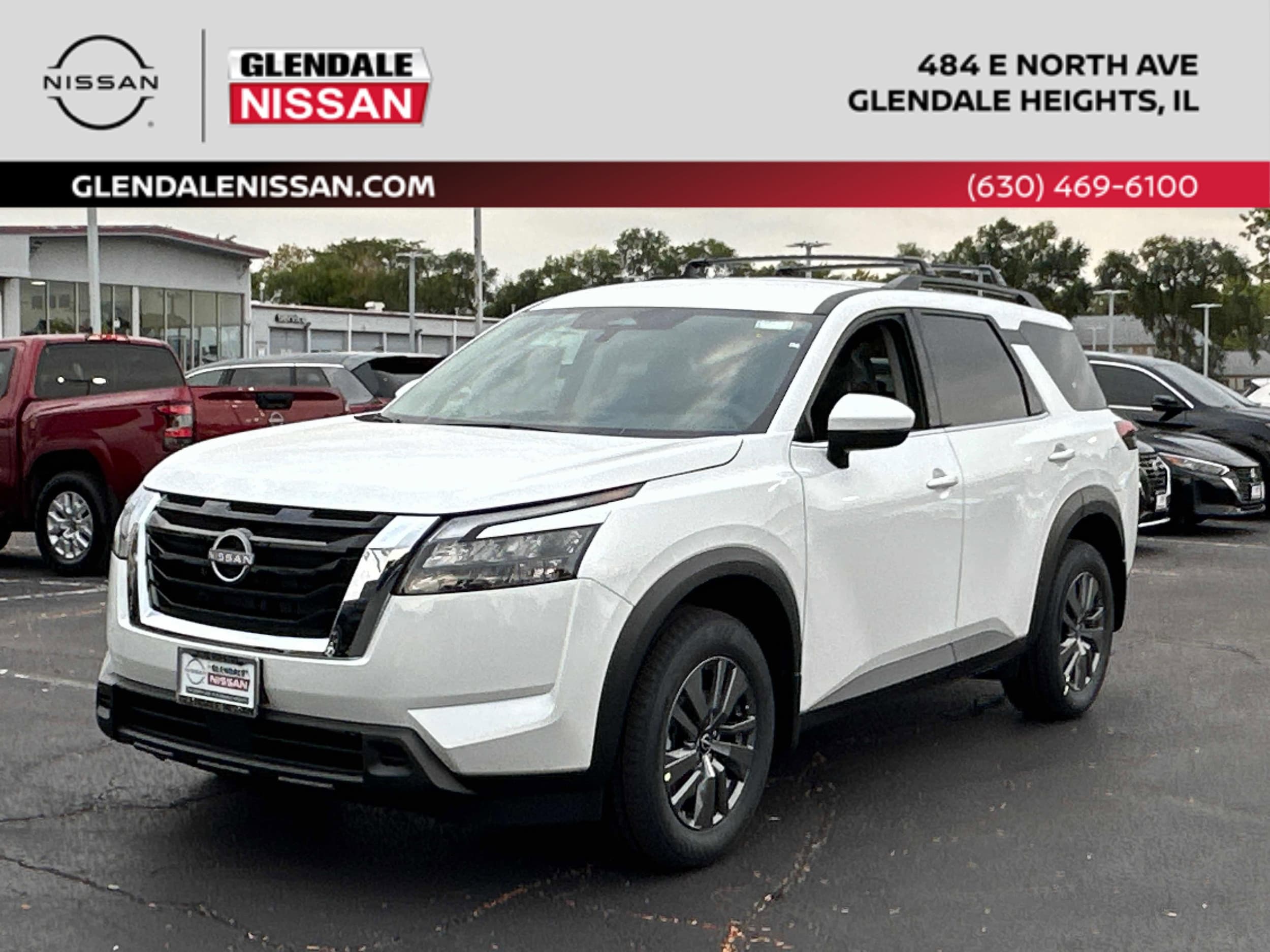 2025 Nissan Pathfinder SV's photo