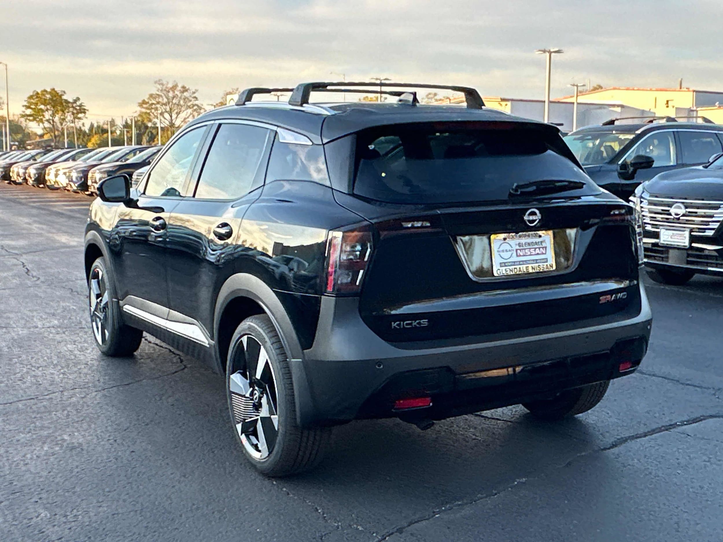 2026 Nissan KICKS SR AWD - Photo 6