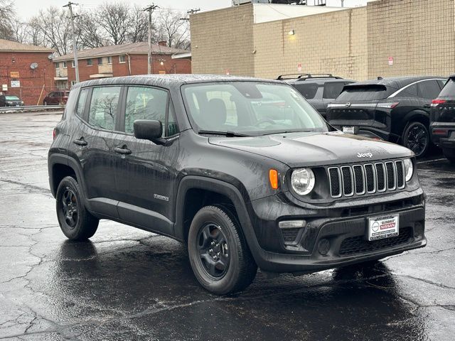 2022 Jeep Renegade Sport photo 2