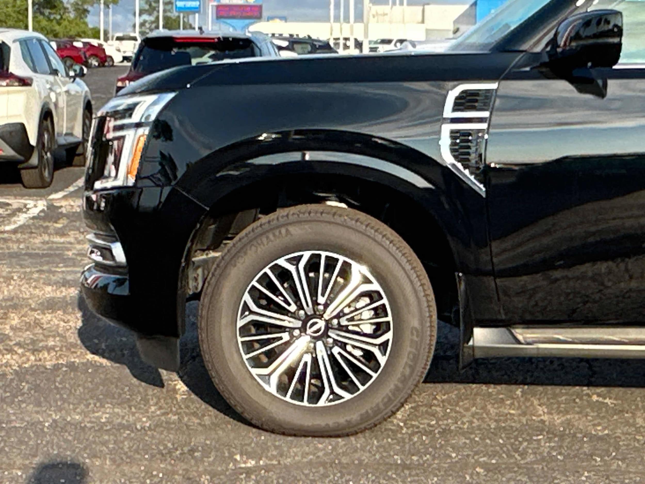 2026 Nissan Armada Platinum - Photo 6