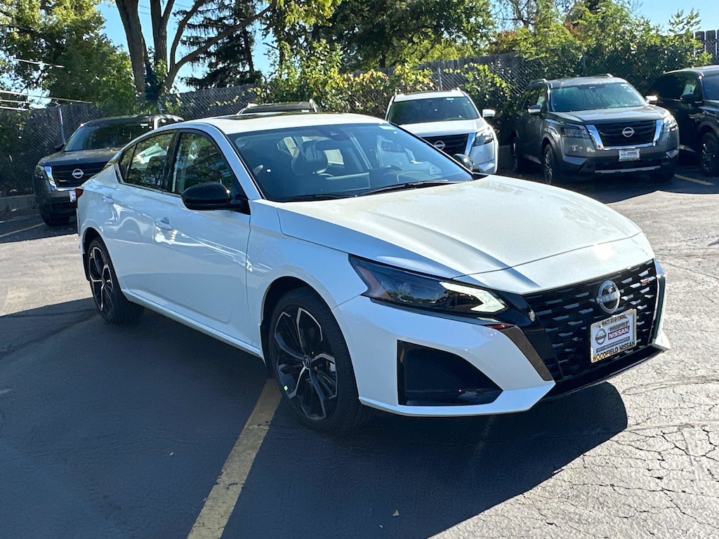 New 2025 Nissan Altima SR SR AWD